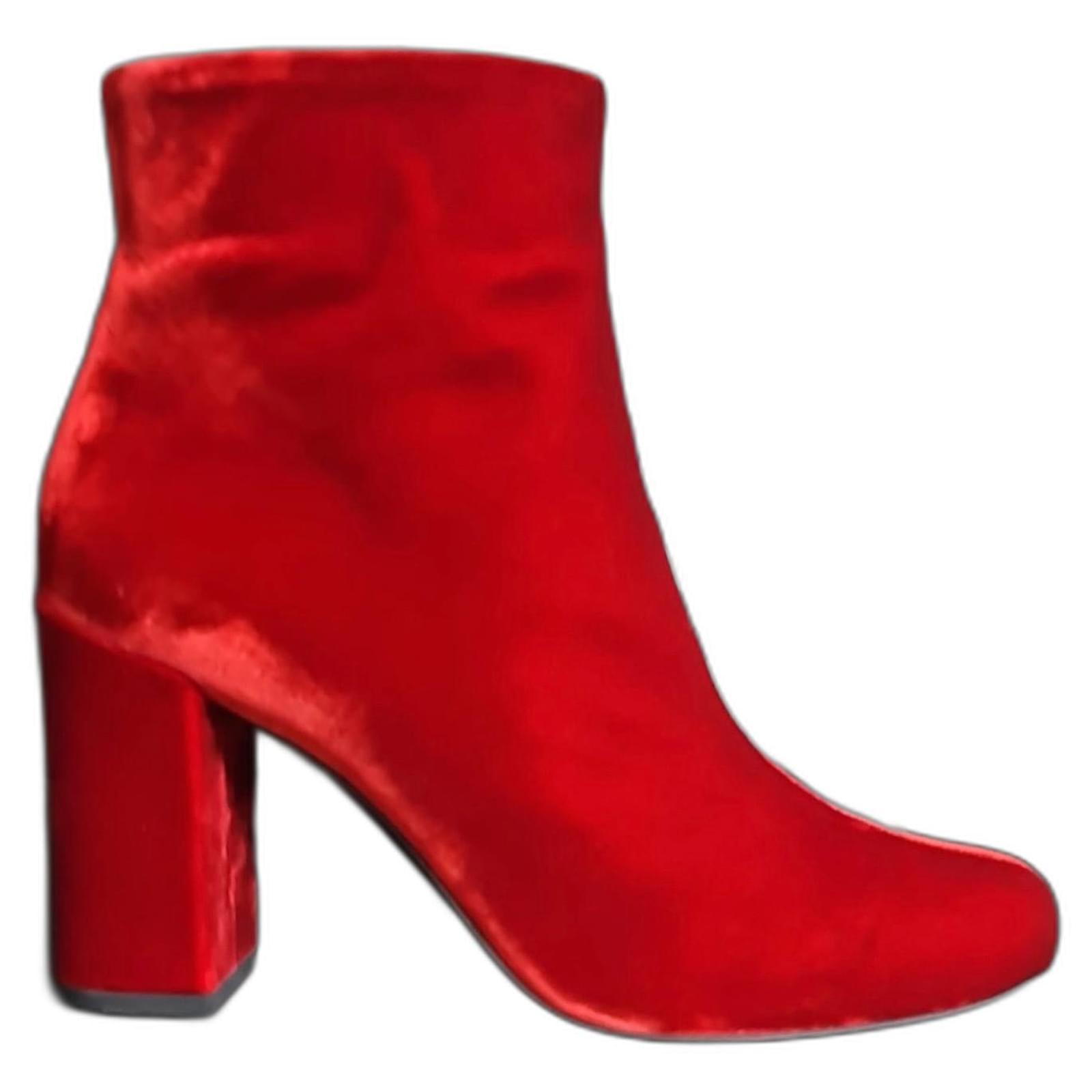 Saint Laurent ankle boots 39.5 sexy red! Velvet  ref.2200551