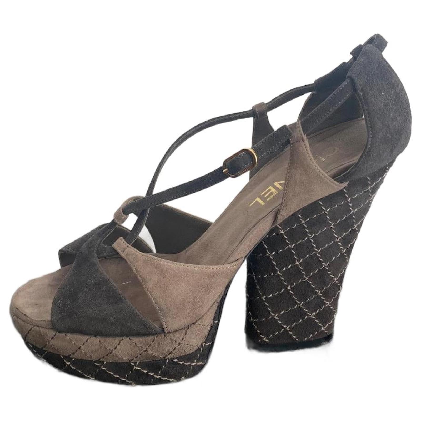 Chanel sandals Brown Khaki Cloth  ref.2201683