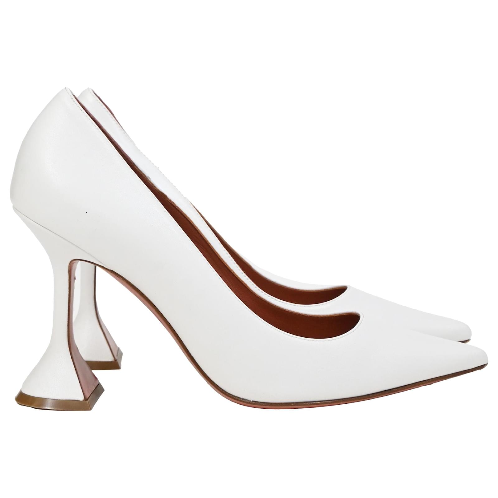 Amina Muaddi Ami Pumps in White Leather Cream  ref.2019128