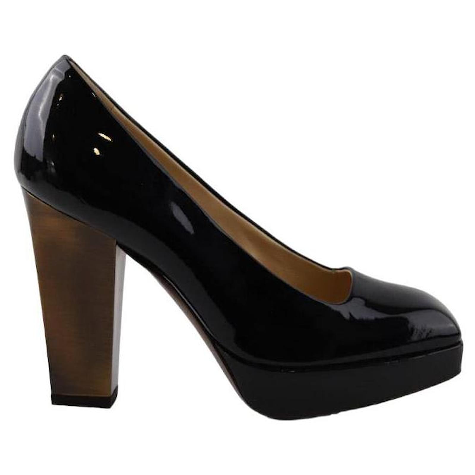 Saint Laurent patent leather heels Black  ref.1409885