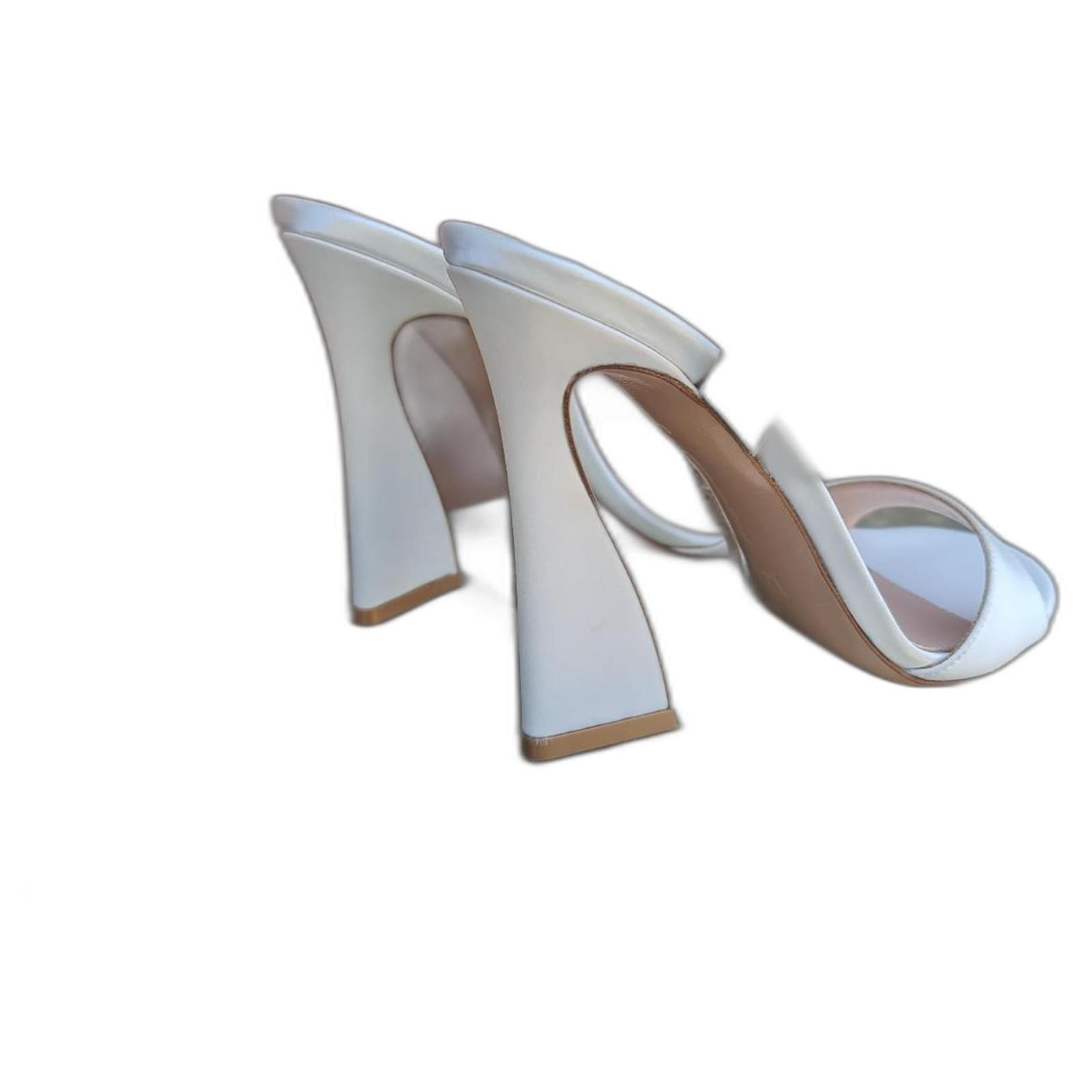 new sandal. gianvito rossi 37 White Cloth  ref.2193818