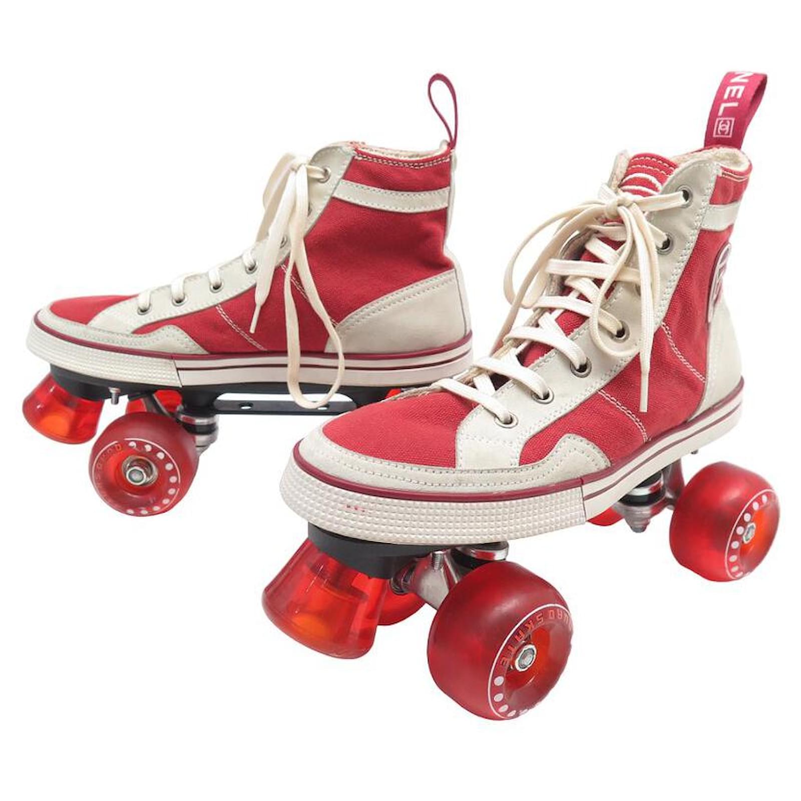 VINTAGE RARE CHANEL LOGO CC 39 RED ROLLER SKATES Cloth  ref.1425901