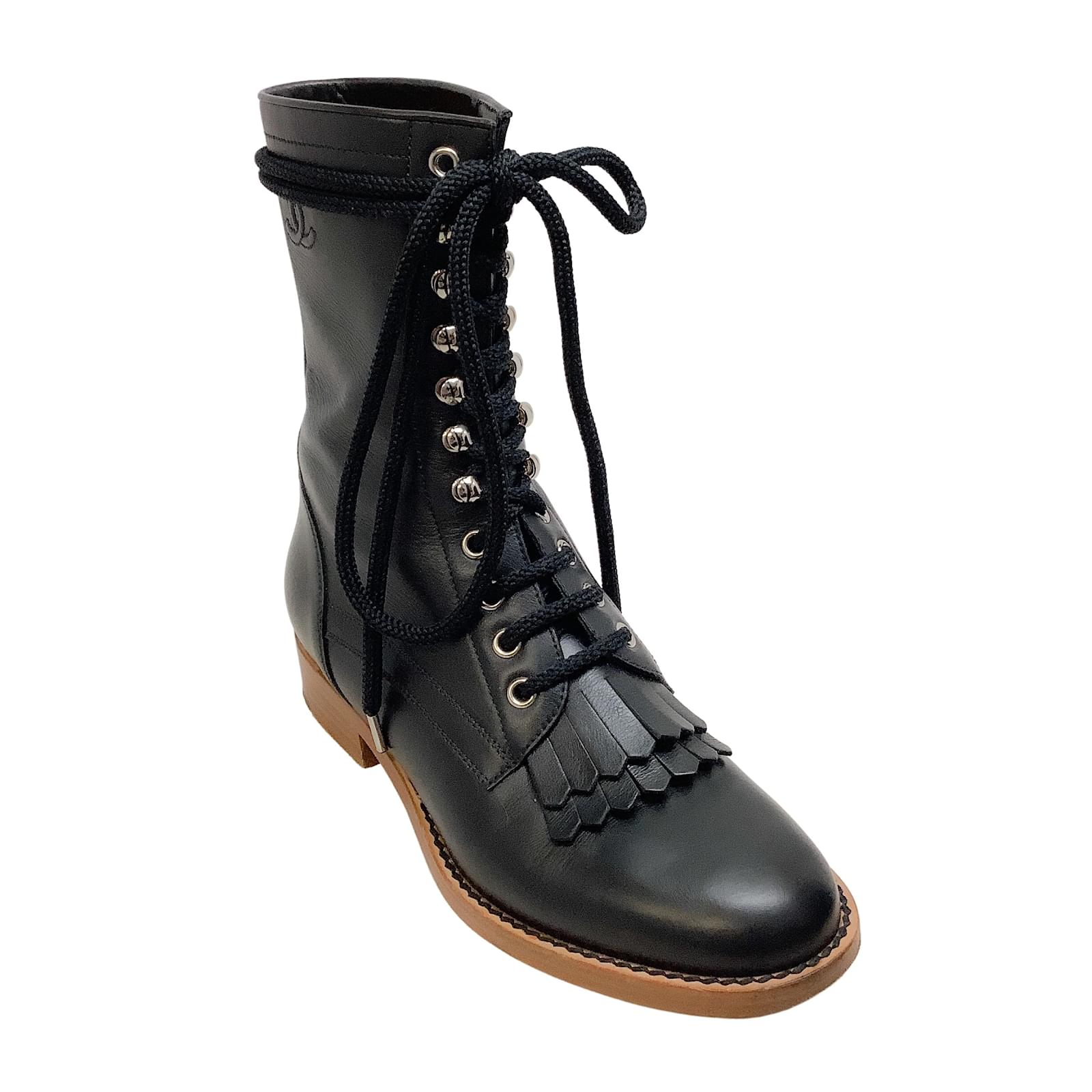 Chanel Black Leather Combat with Brogue Detail Boots/Booties  ref.938420