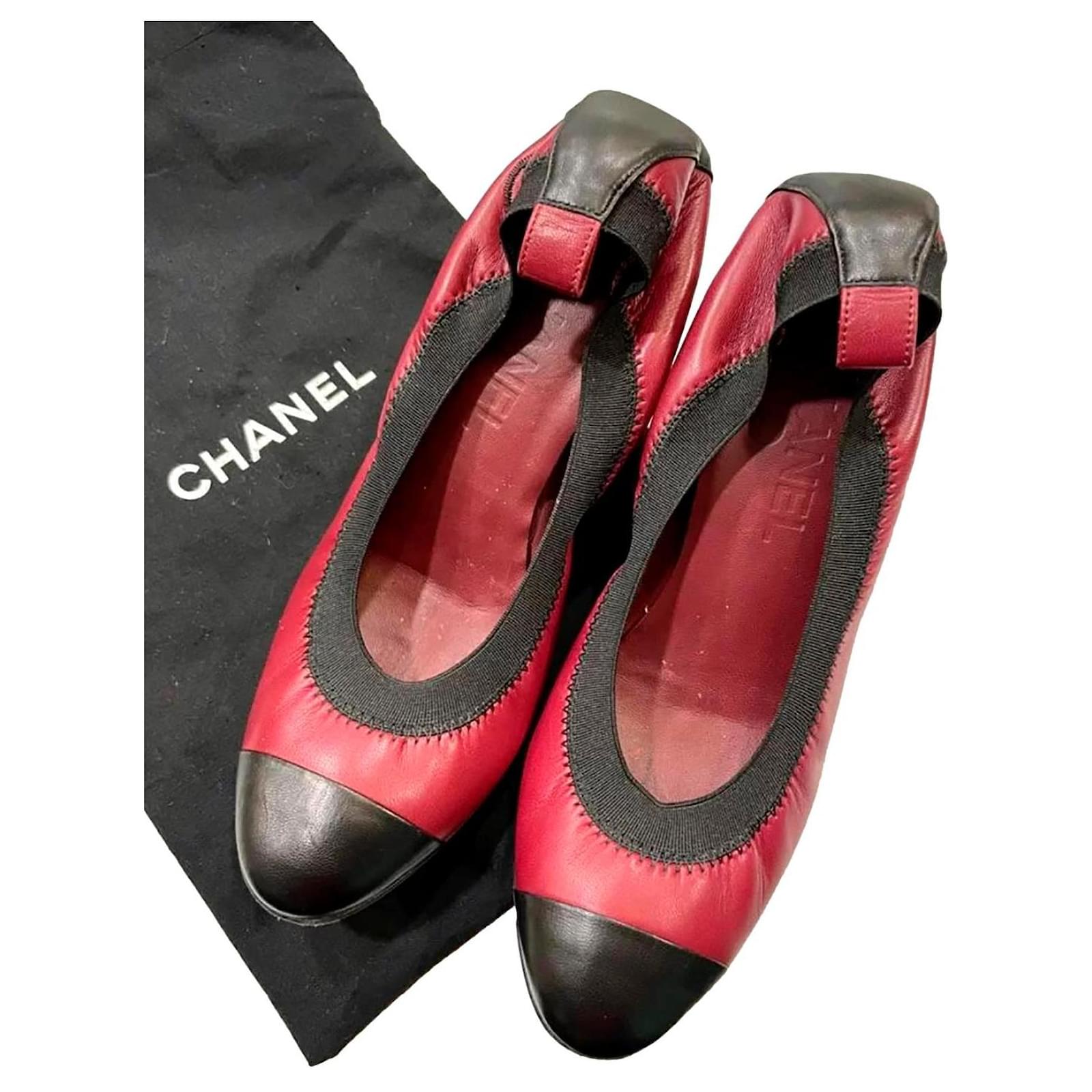 Chanel Flats Multiple colors Leather  ref.2145773