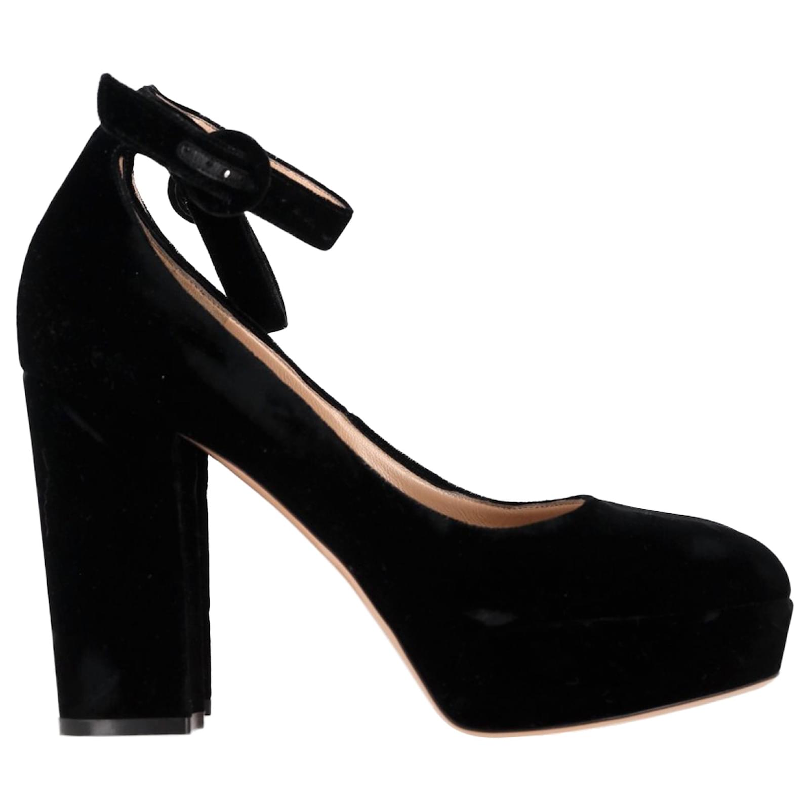 Gianvito Rossi Mary Jane Pumps in Black Suede   ref.2155149