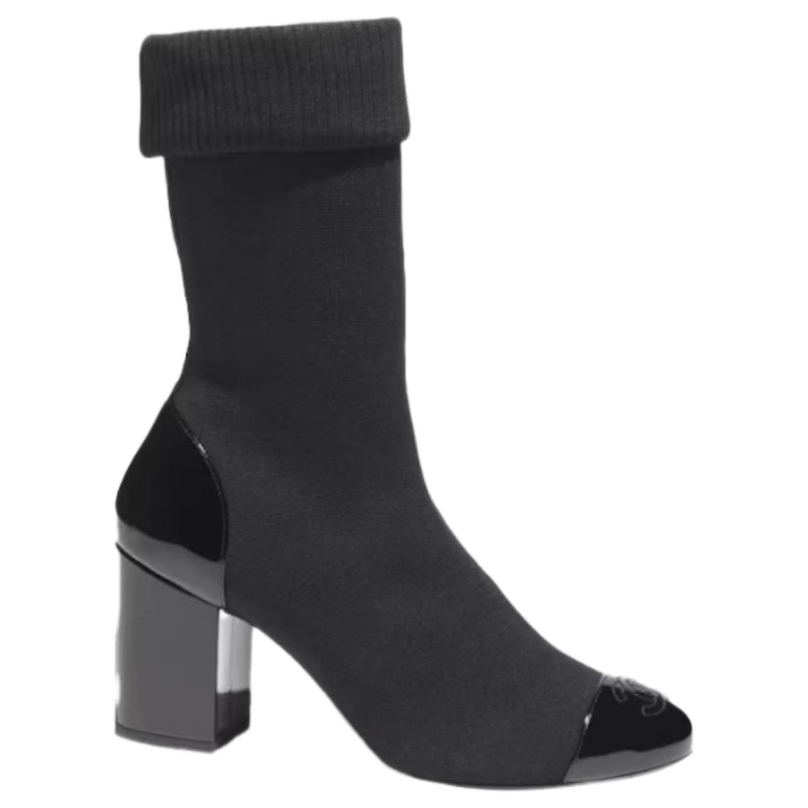 Chanel Bottes Chaussettes Marine Black Patent leather Cloth  ref.2150334