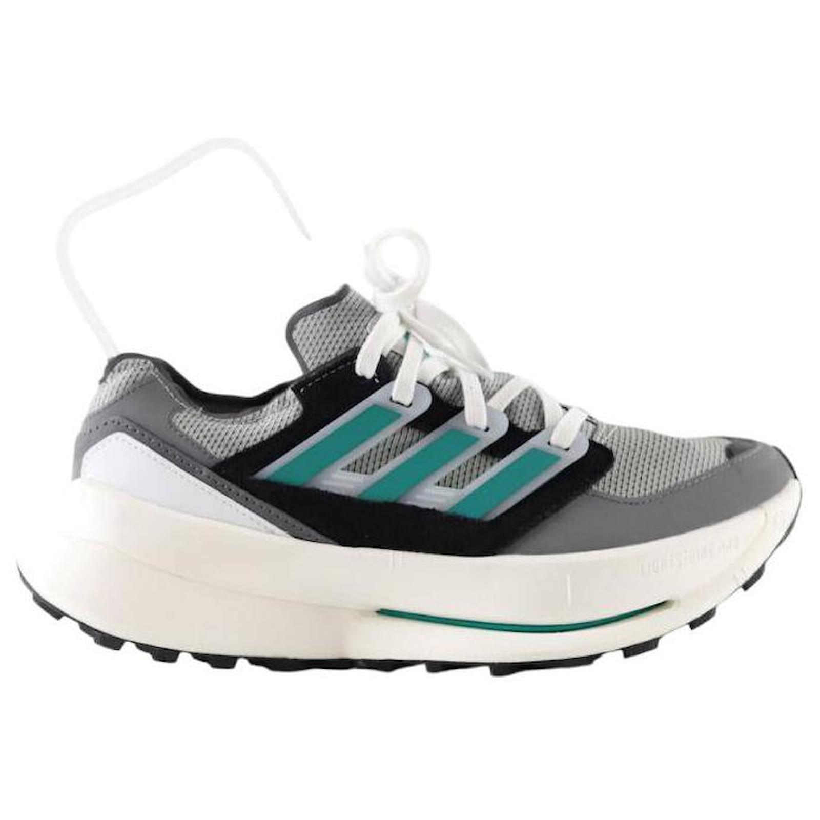 Adidas Leather sneakers Grey  ref.2147133