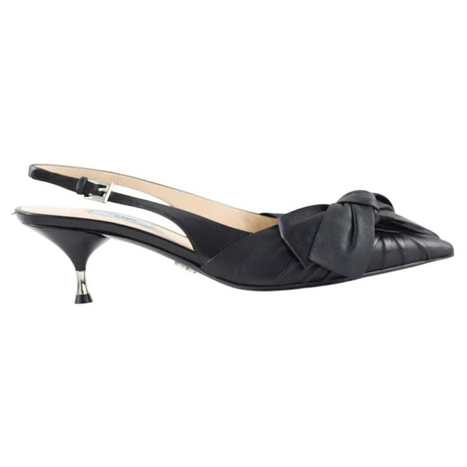 Prada Leather heels Black  ref.2141289