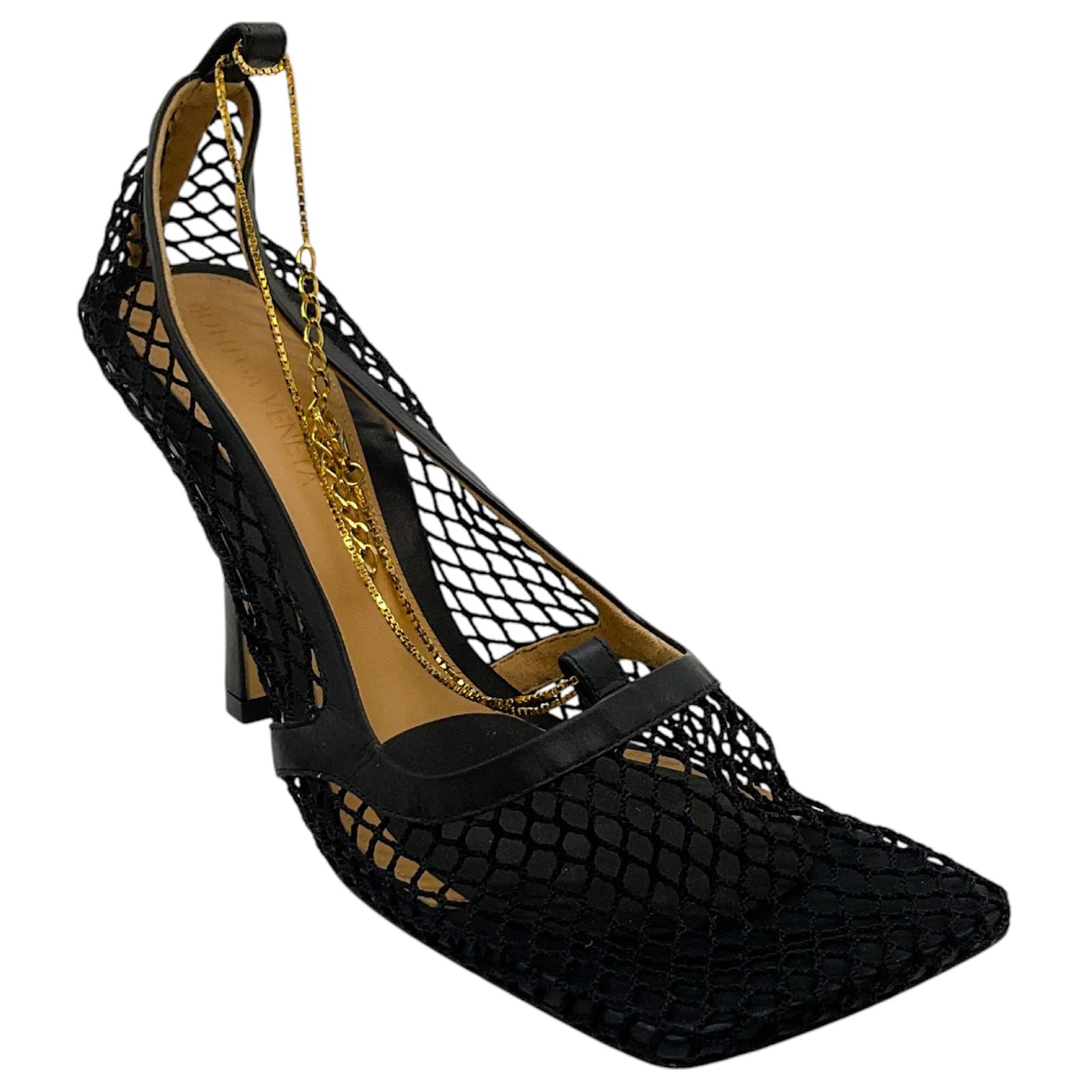 Bottega Veneta Black Stretch Pumps with Gold Chain Leather  ref.2140586