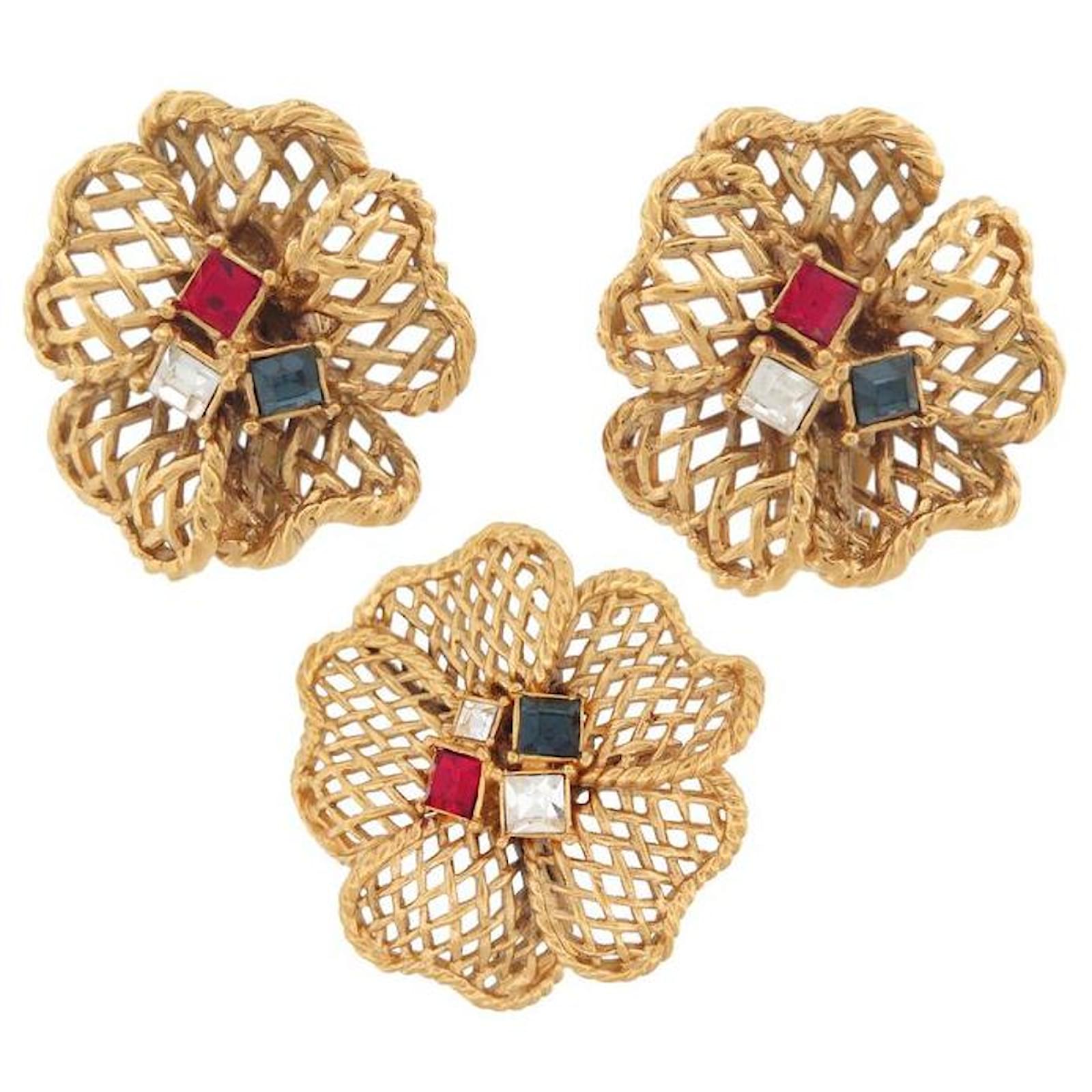 VINTAGE EARRINGS BROOCH CHRISTIAN DIOR CAMELIA GOOSSENS EARRING BROOCH Golden Metal  ref.2251008