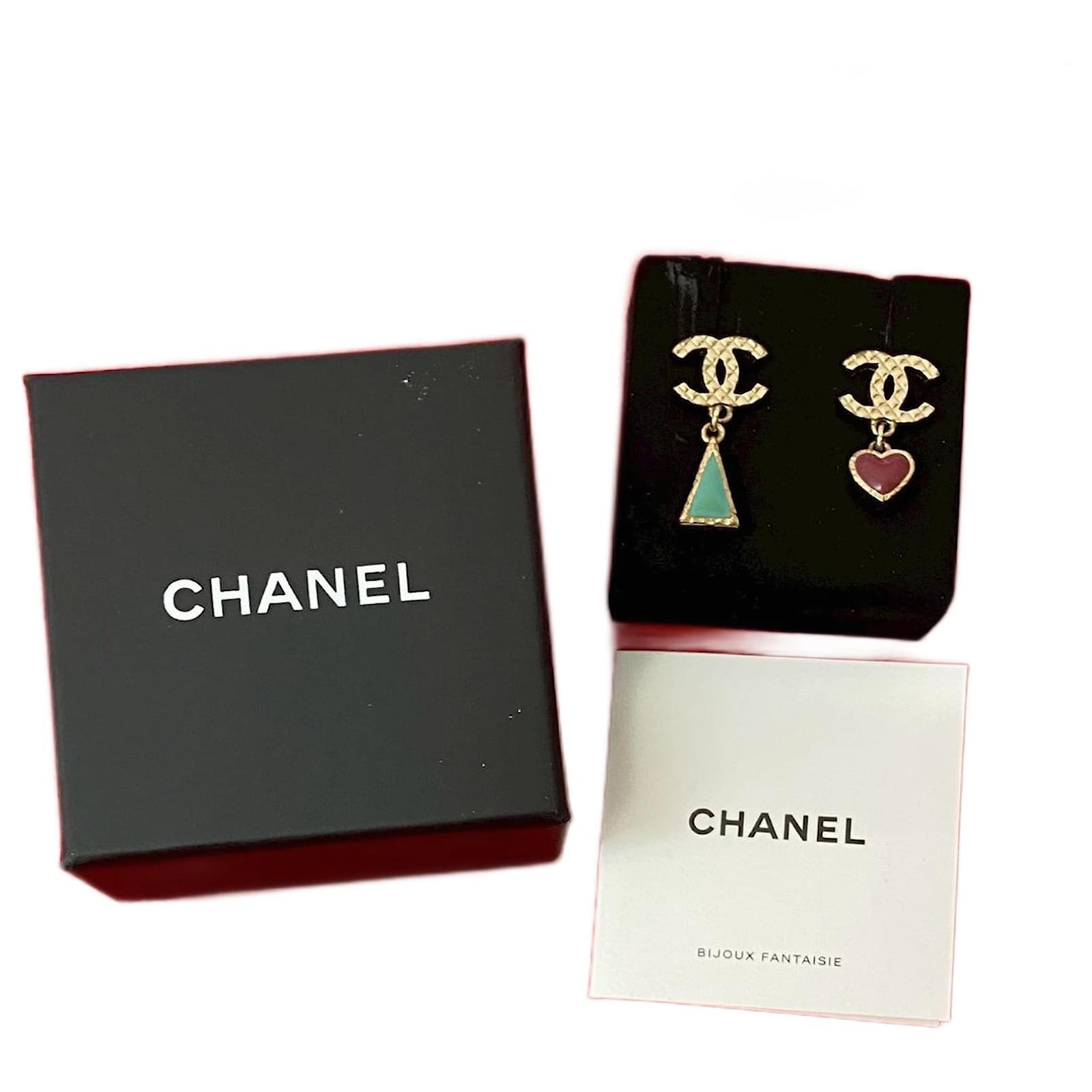 Chanel Coco Mark Heart Triangle Earrings Golden Metallic Metal  ref.2326528