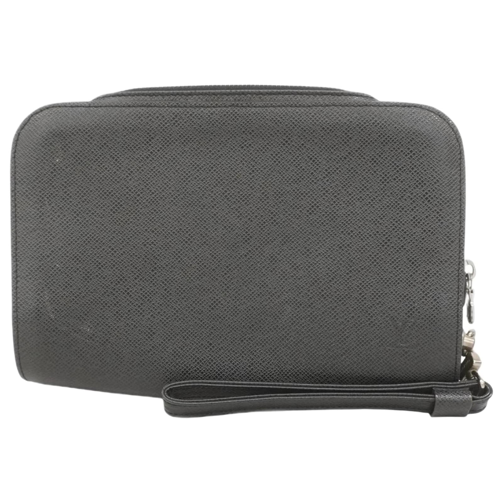 Louis Vuitton Clutch Bag Taiga Baikal M30182 Grey  ref.2318486
