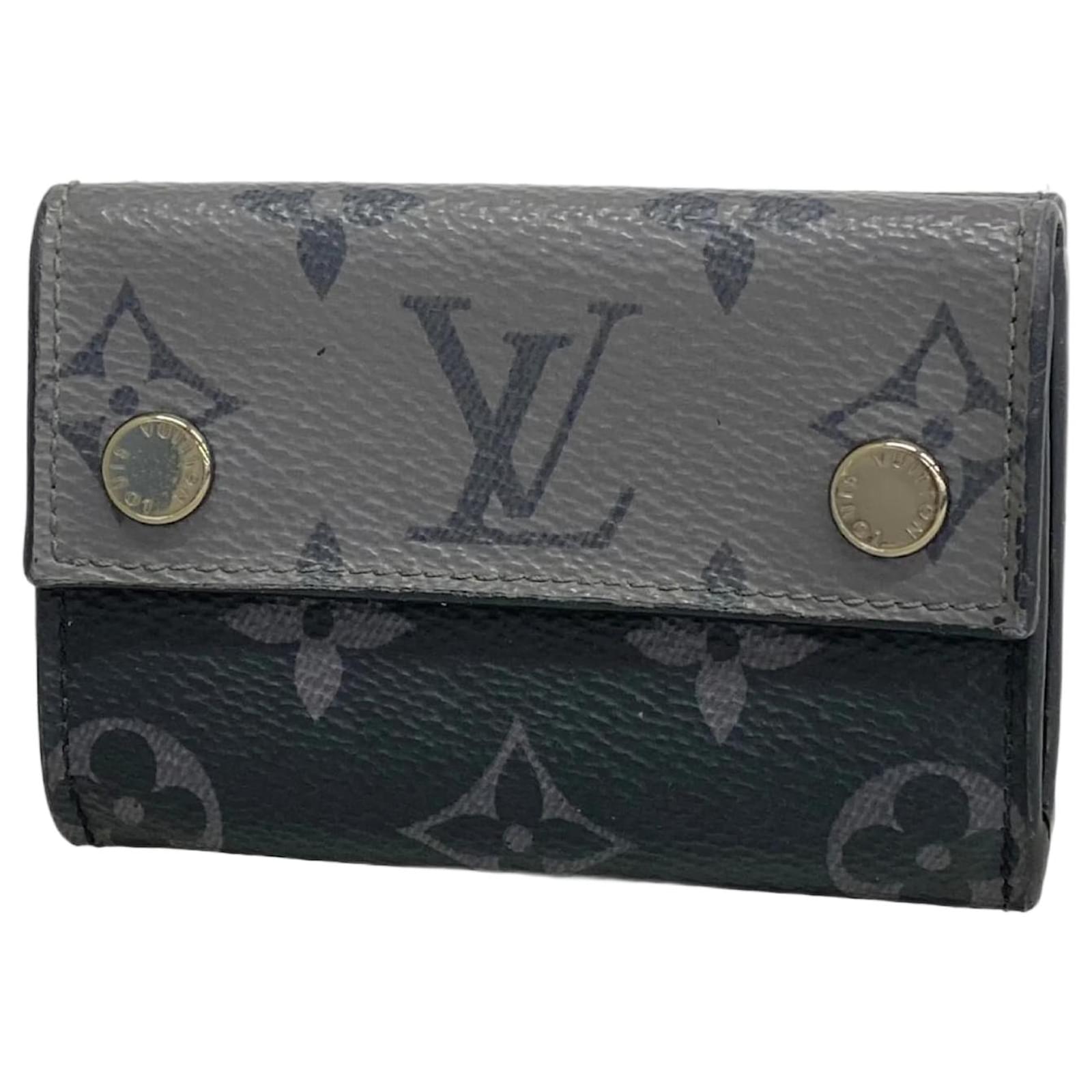 Louis Vuitton Tri-fold Wallet in Monogram Eclipse Black  ref.2318307