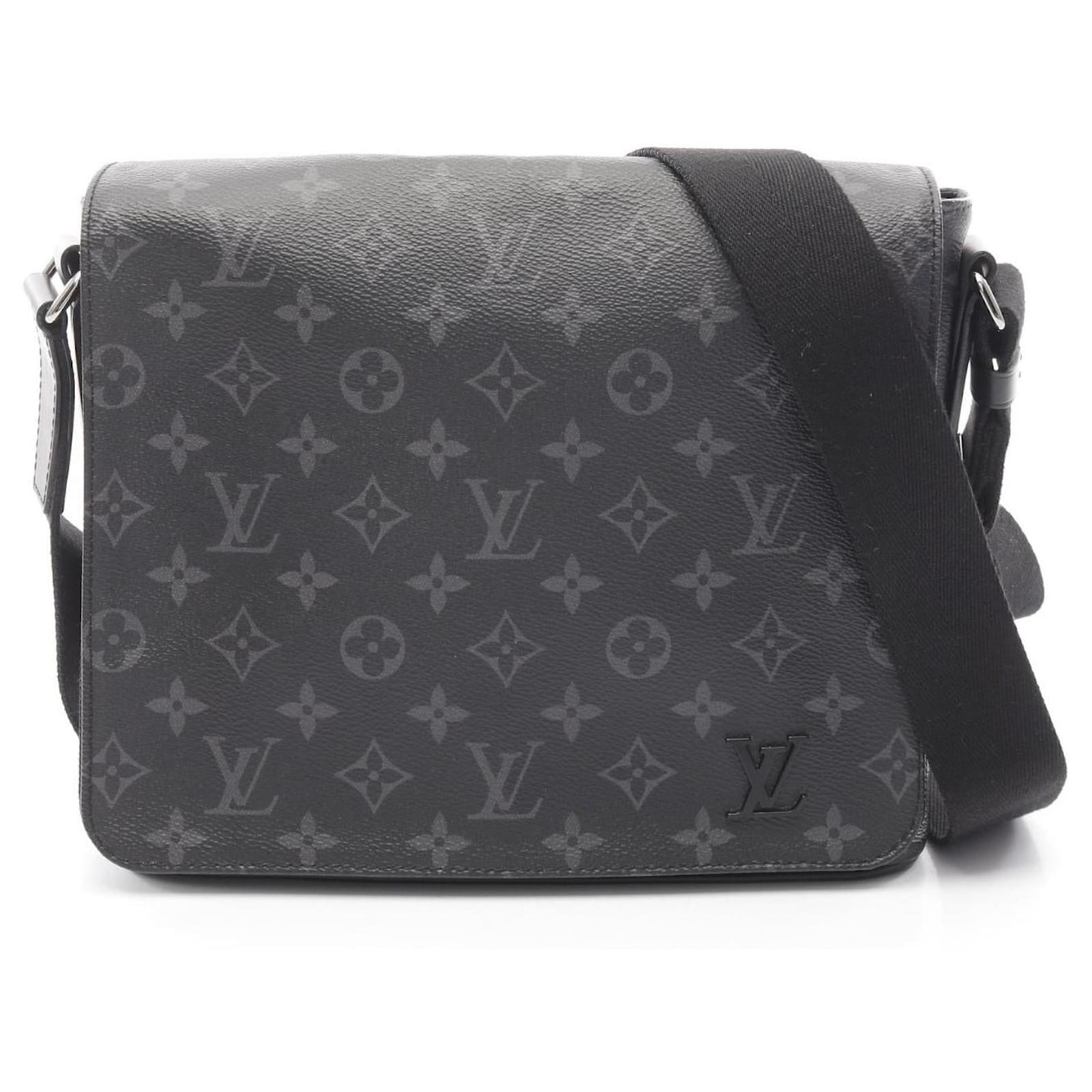 Louis Vuitton District PM NM Monogram Shoulder Bag Black Cloth  ref.2316775