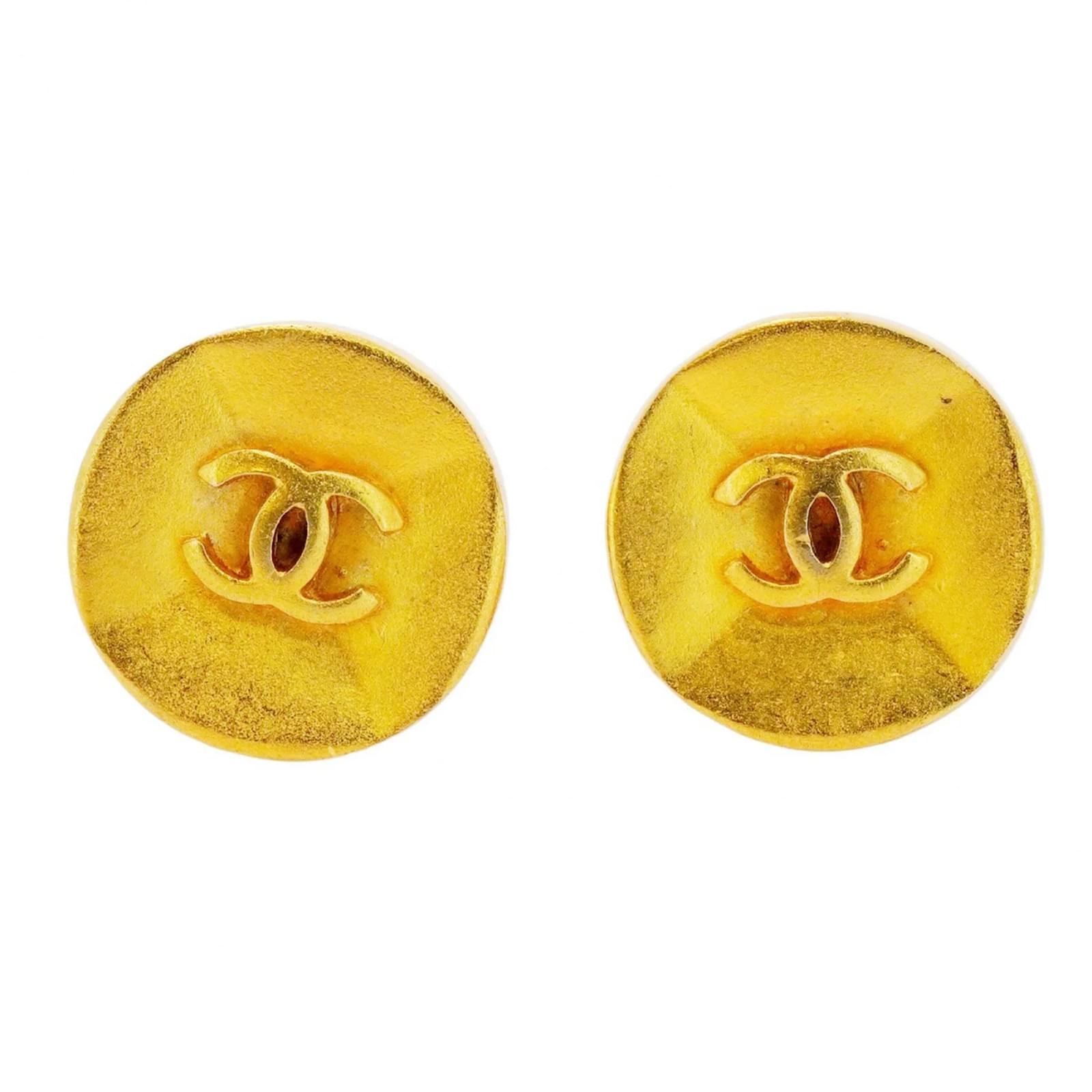 Chanel Gold Plated Clip Earrings Golden Gold-plated  ref.2318289