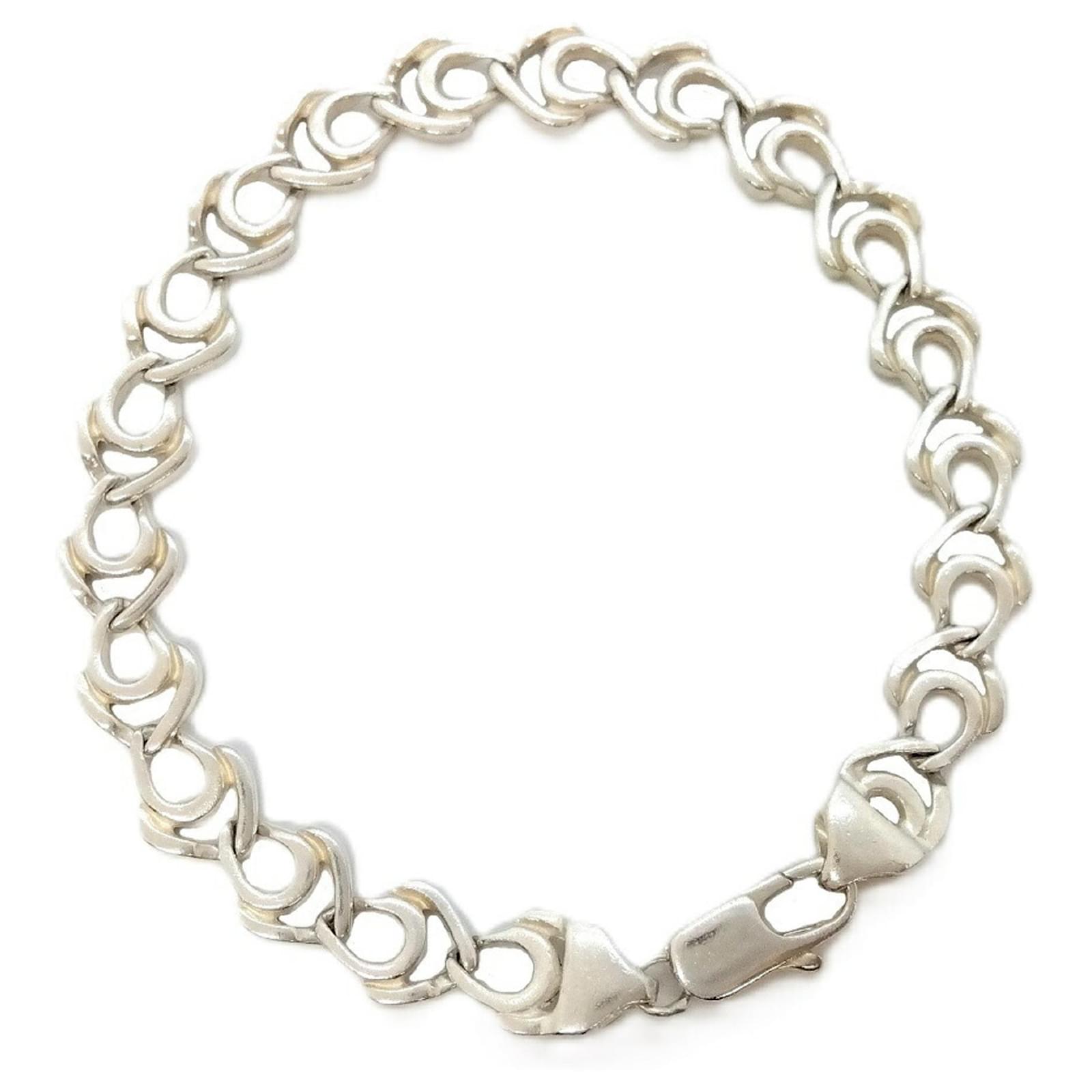 Tiffany & Co. Silver Charm Bracelet Silvery  ref.2317994