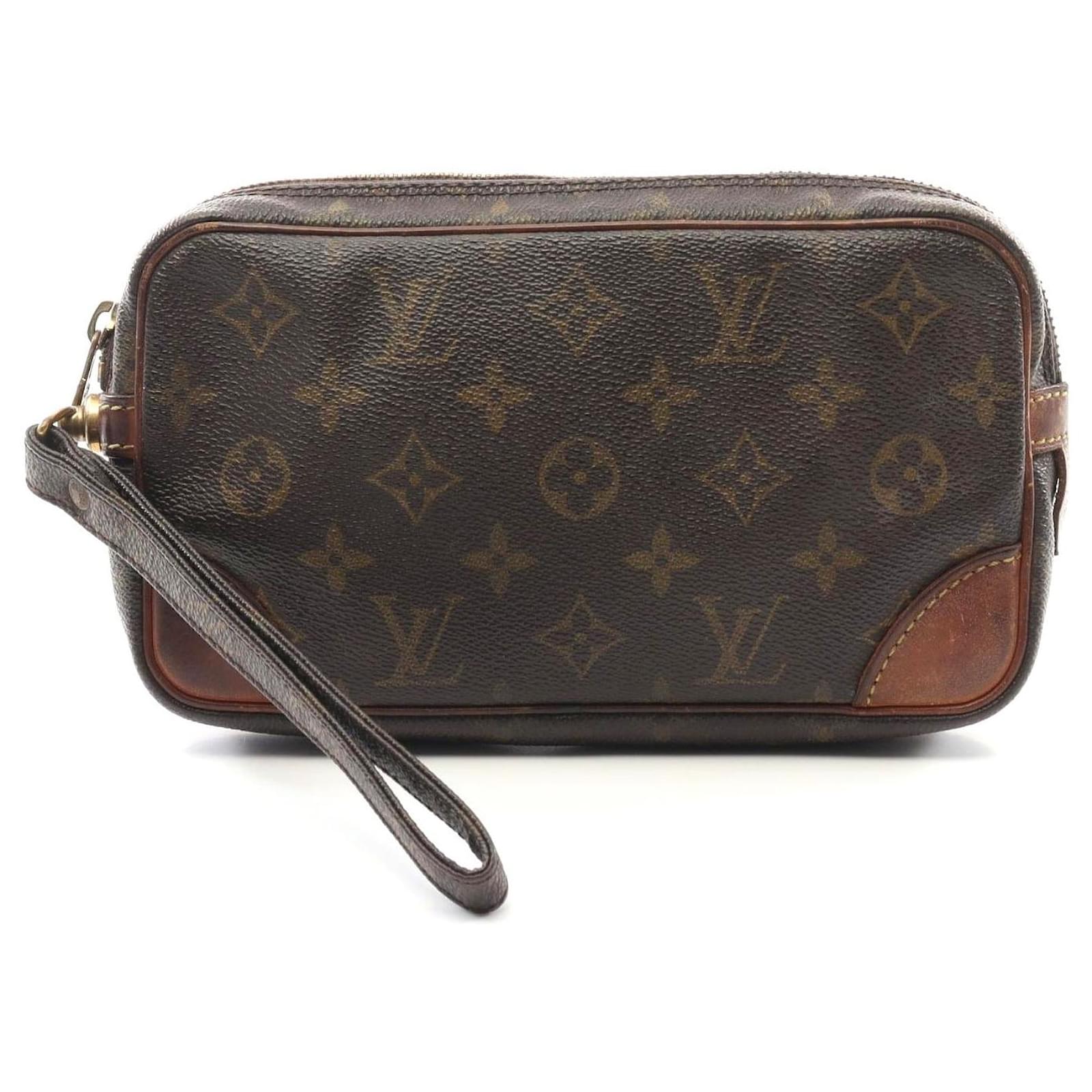 Louis Vuitton Monogram Clutch Bag Brown Cloth  ref.2305449