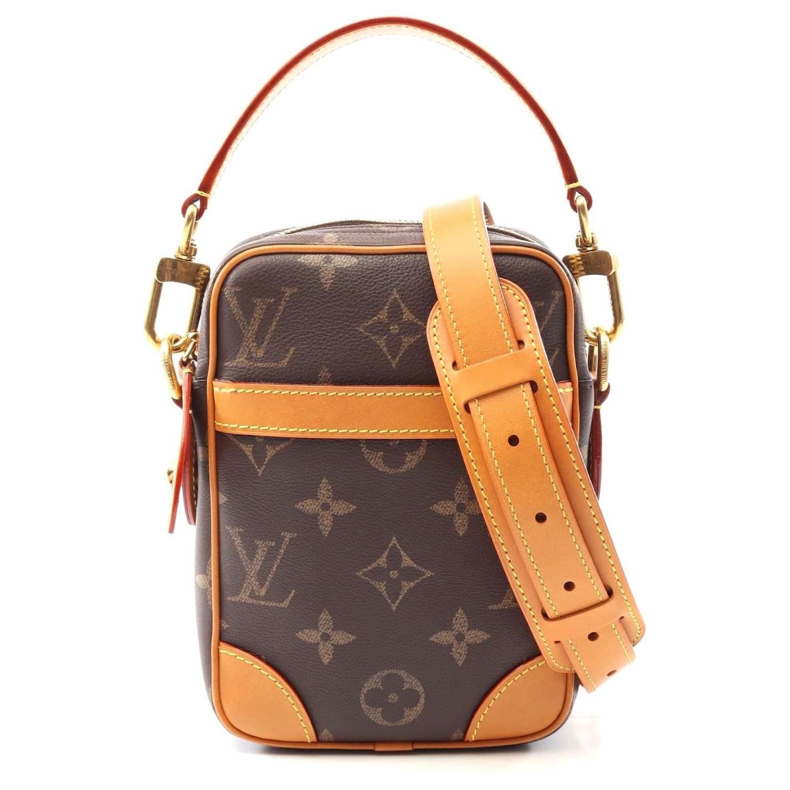 Louis Vuitton Danube Monogram Handbag Brown Cloth  ref.2310280