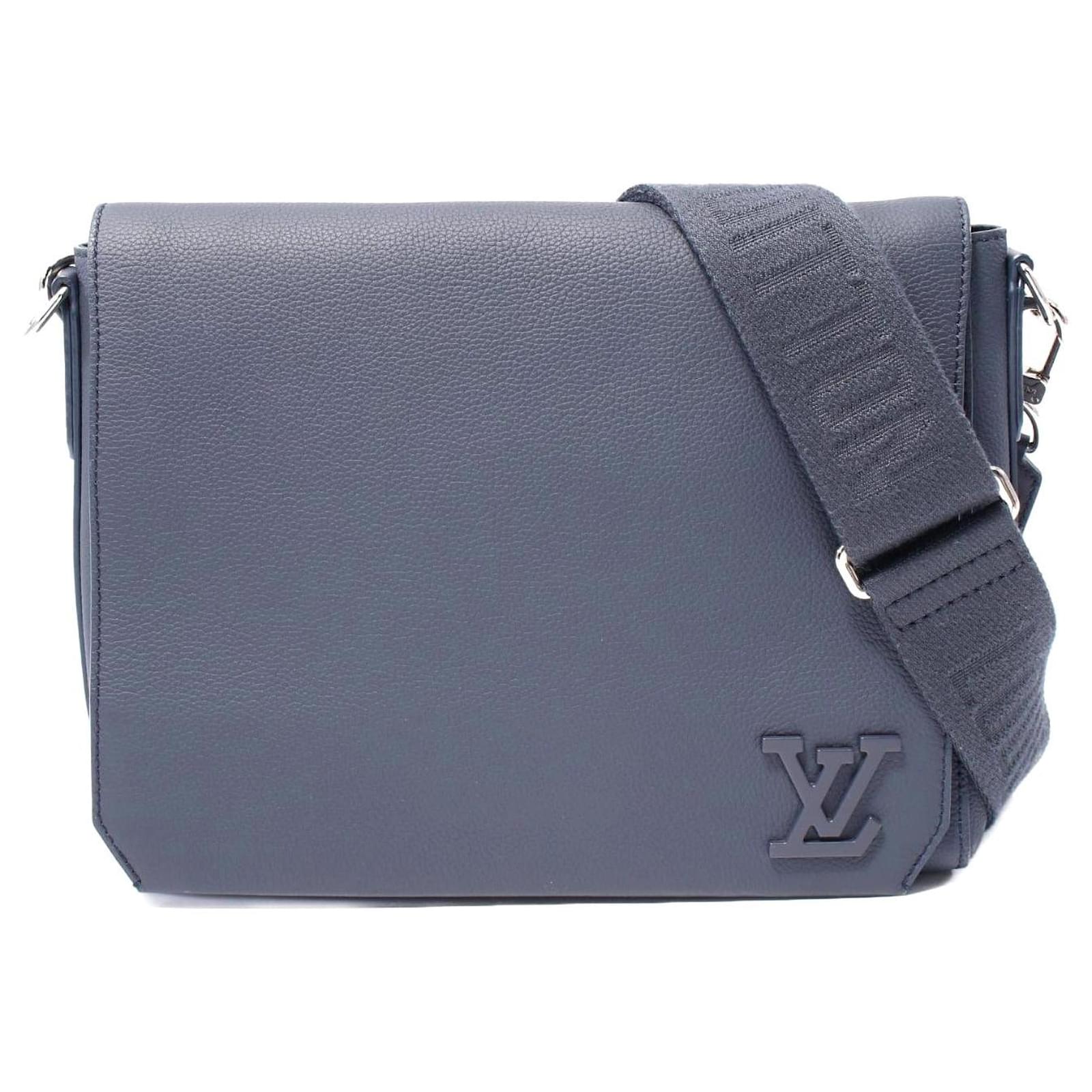 Louis Vuitton Leather Messenger Bag Blue  ref.2309662