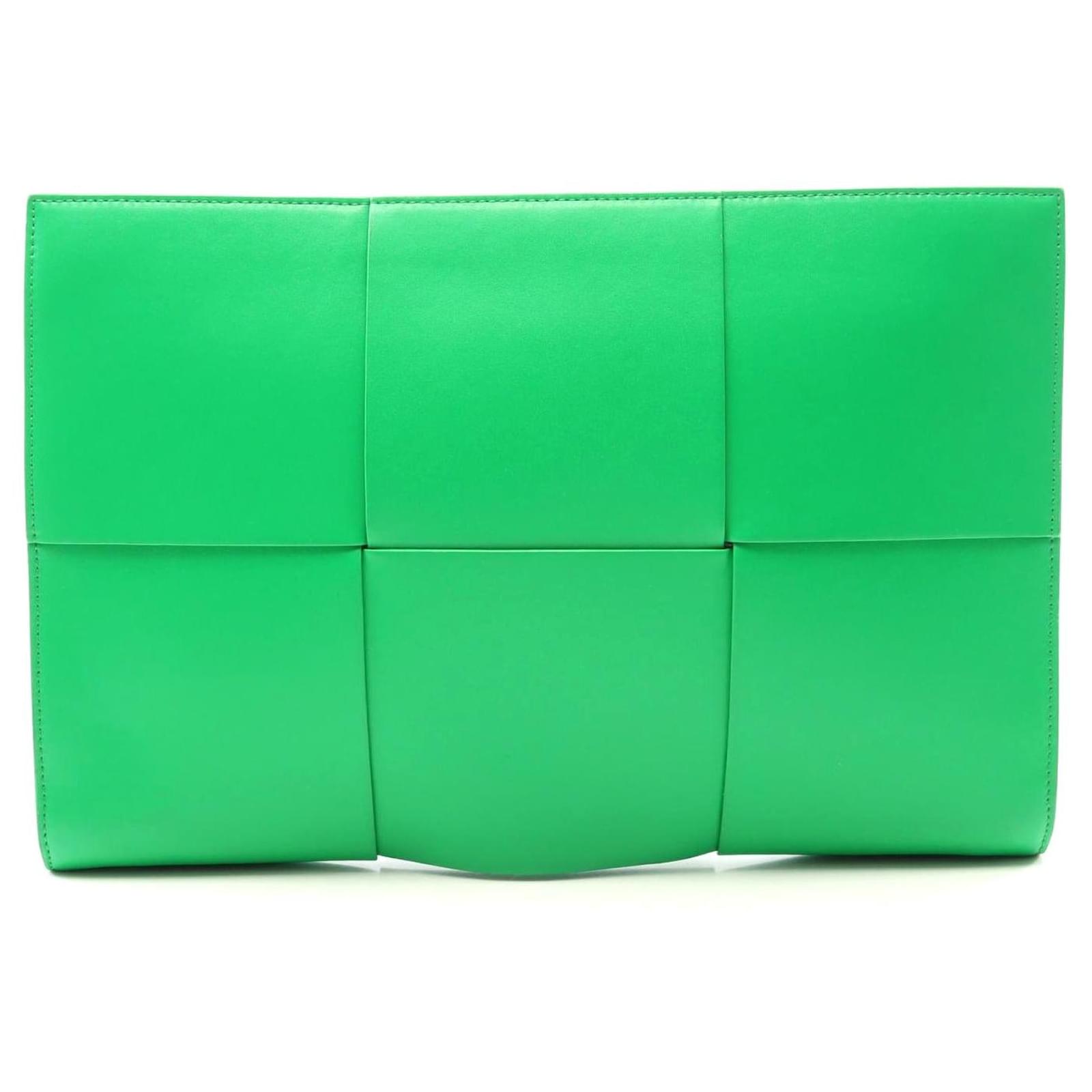 Bottega Veneta The Arco Leather Clutch Green Pony-style calfskin  ref.2305103