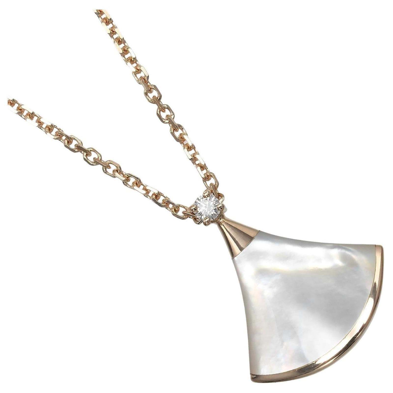 Bulgari BVLGARI Divas' Dream Au750 Necklace Diamond Mother of Pearl Golden Metallic Metal  ref.2313732