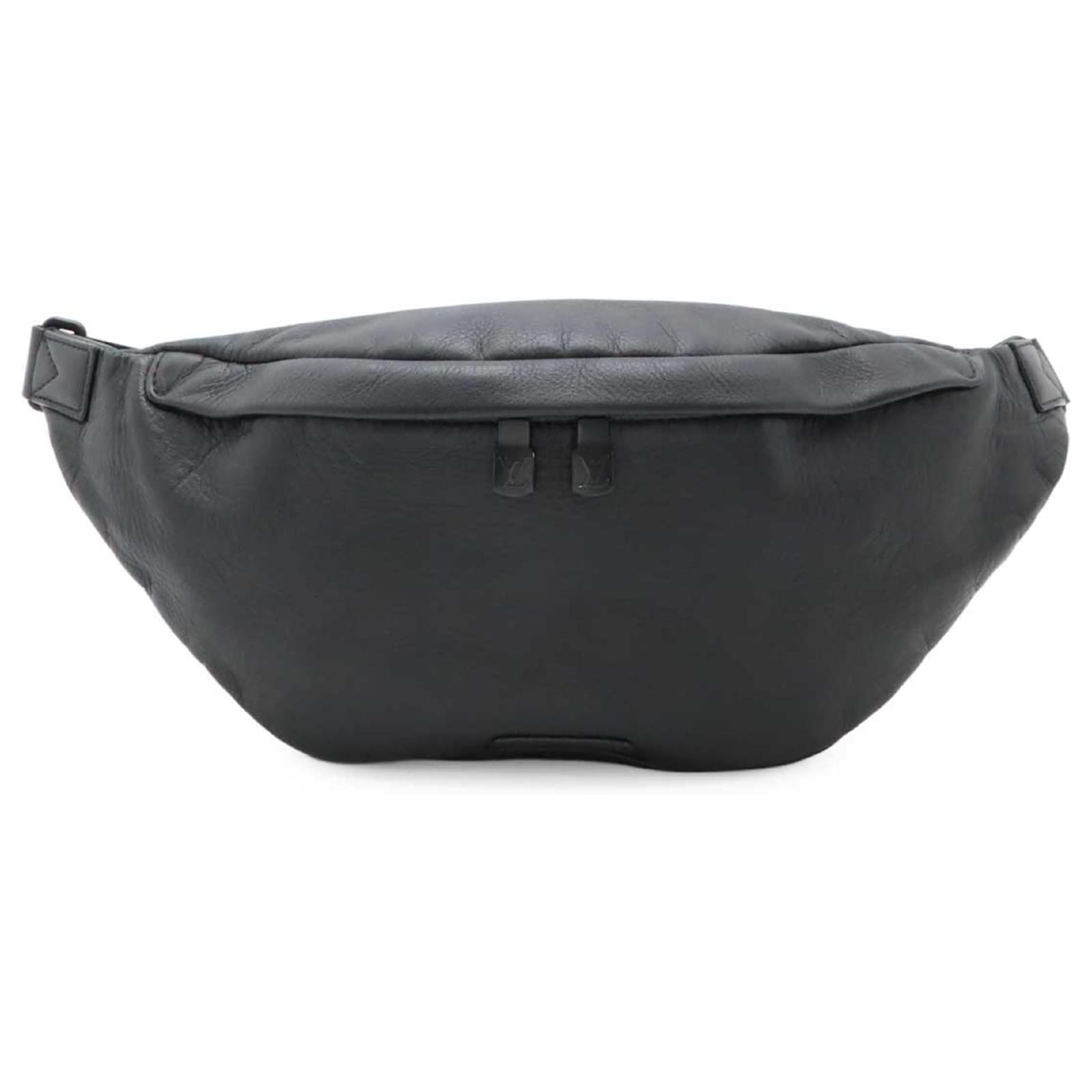 Louis Vuitton Monogram Shadow Discovery Bum Bag Black Cloth  ref.2308426