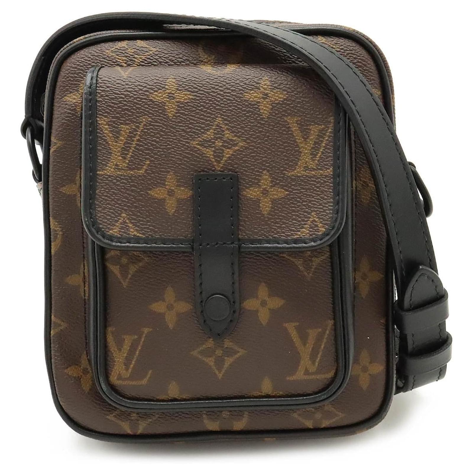 Louis Vuitton Christopher Monogram Shoulder Bag Brown Cloth  ref.2301622