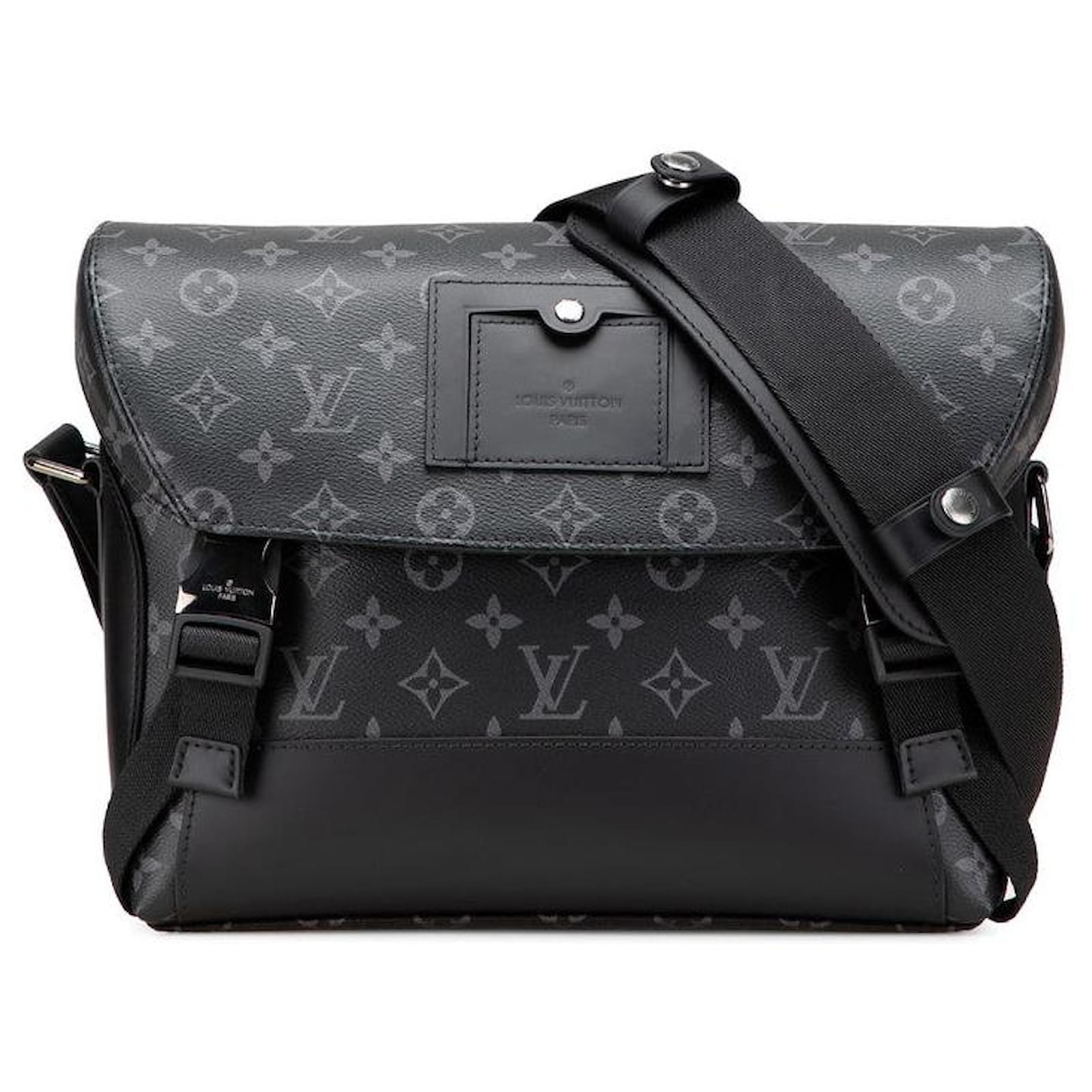 Louis Vuitton Messenger Voyage PM Monogram Shoulder Bag Black Cloth  ref.2277946