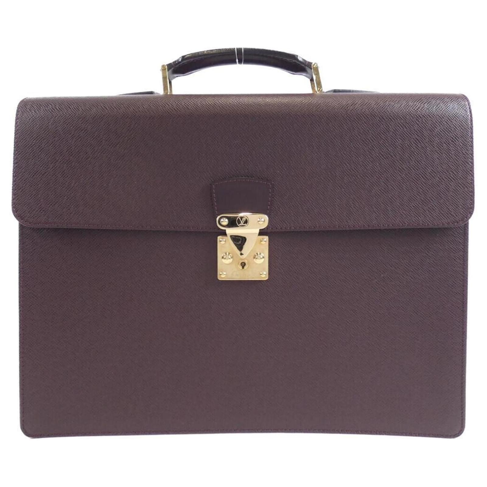 Louis Vuitton Taiga Moscova Handbag Brown Leather  ref.2276542
