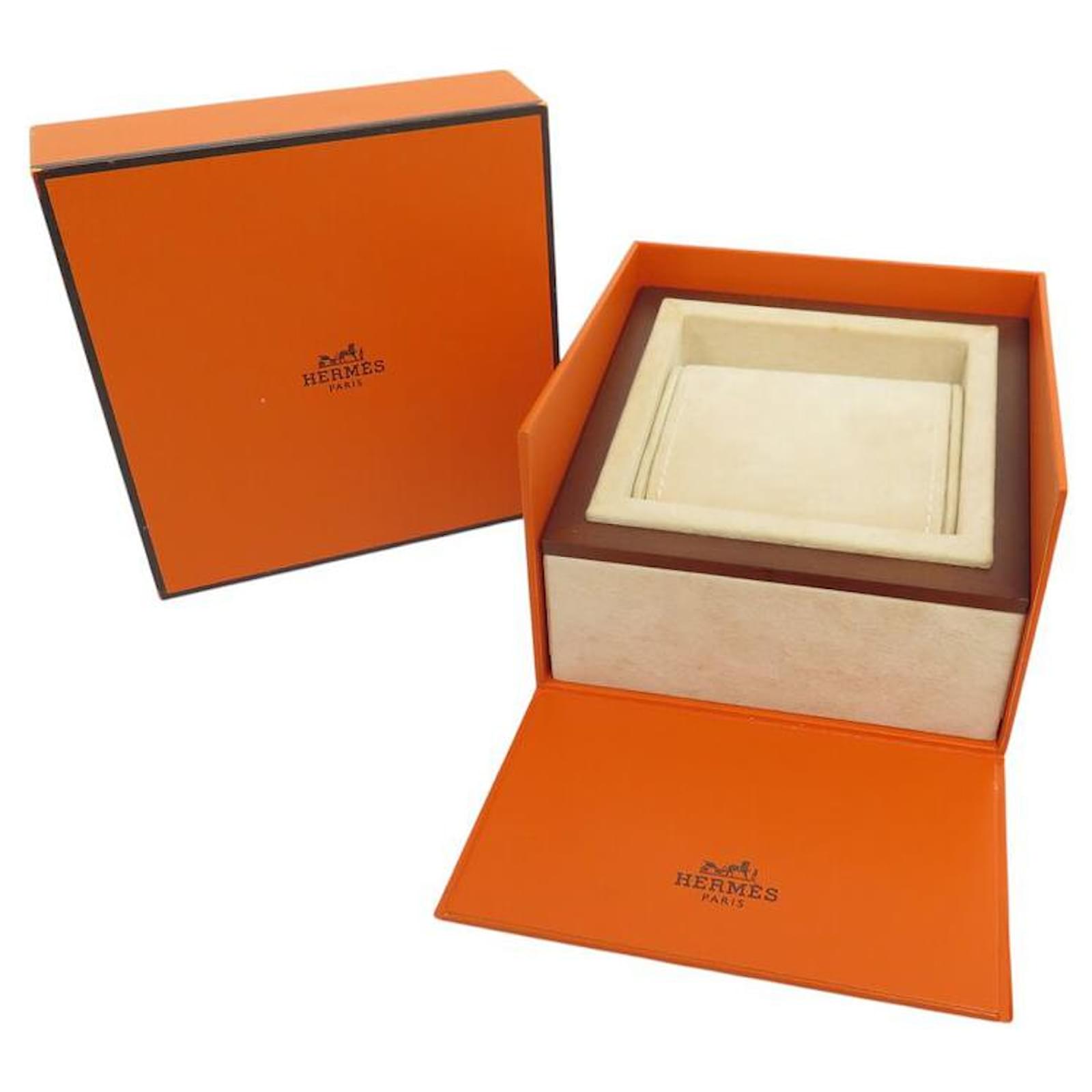 Hermès BOX FOR HERMES CAPE COD ARCEAU HOUR H CLIPPER 13CM ORANGE WATCH BOX Wood  ref.2311608