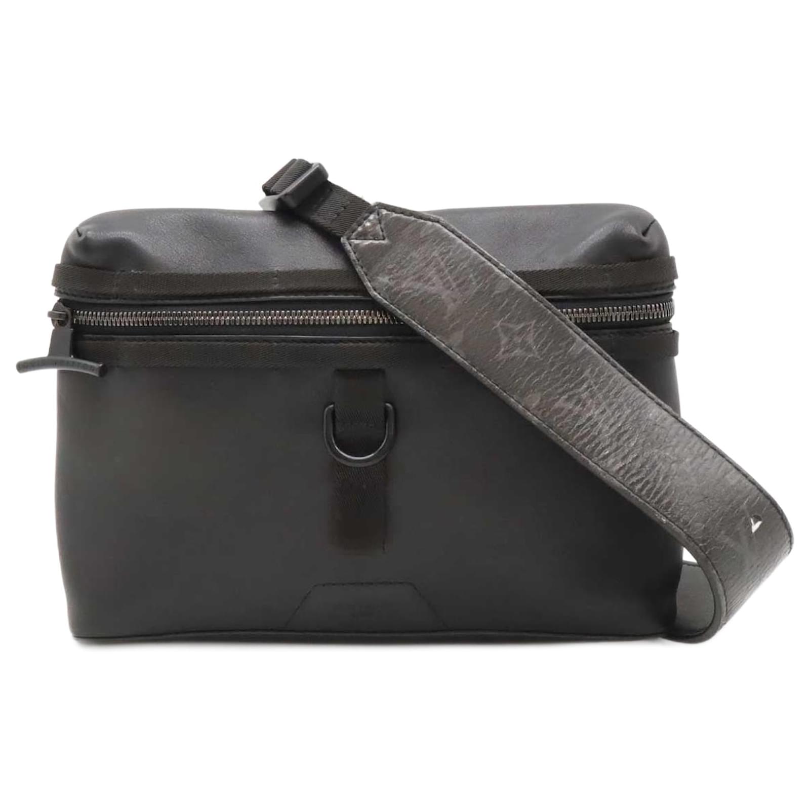 Louis Vuitton Dark Infinity Messenger PM Shoulder Bag M52176 Black Leather  ref.2257922
