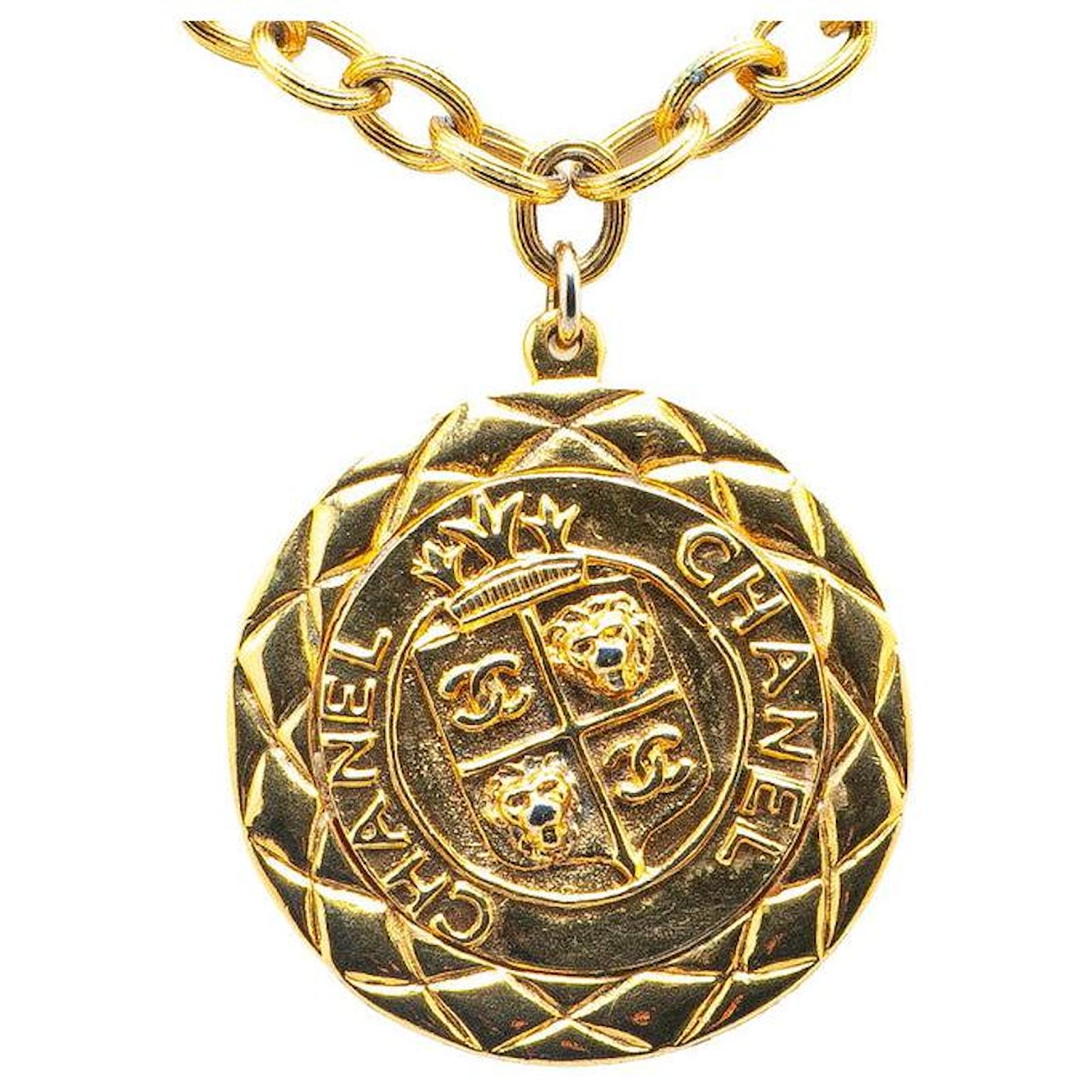 Chanel Gold Plated Coco Mark Matelassé Lion Round Necklace Golden Metallic Metal  ref.2296053