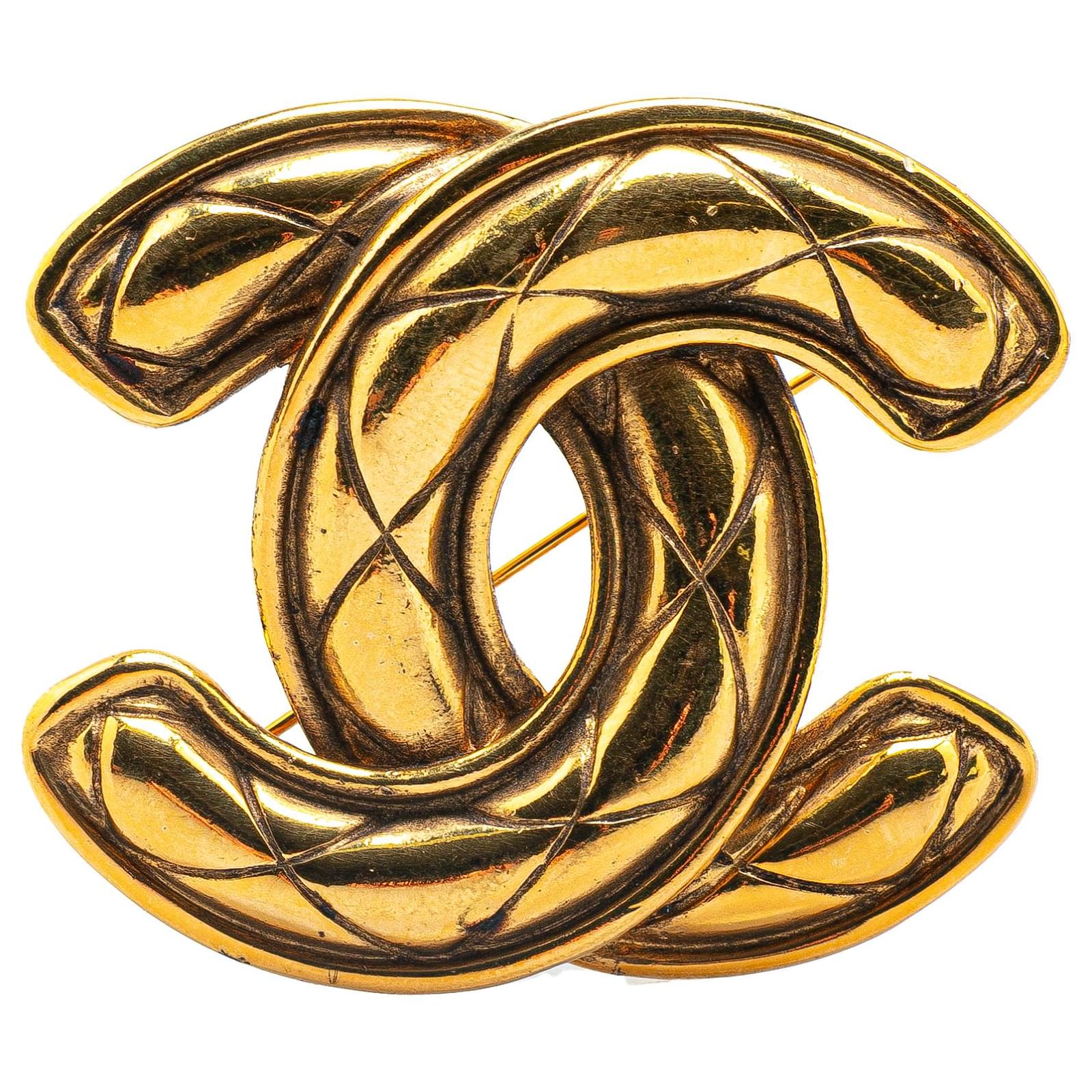 Chanel Gold Gold Plated CC Quilted Brooch Golden Metal Gold-plated  ref.2295318