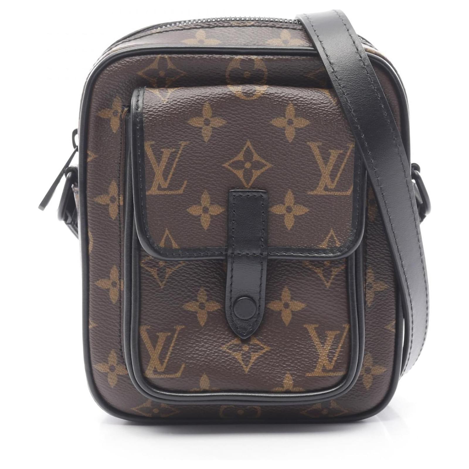 Louis Vuitton Christopher Wearable Wallet Monogram Shoulder Bag Brown Cloth  ref.2239743