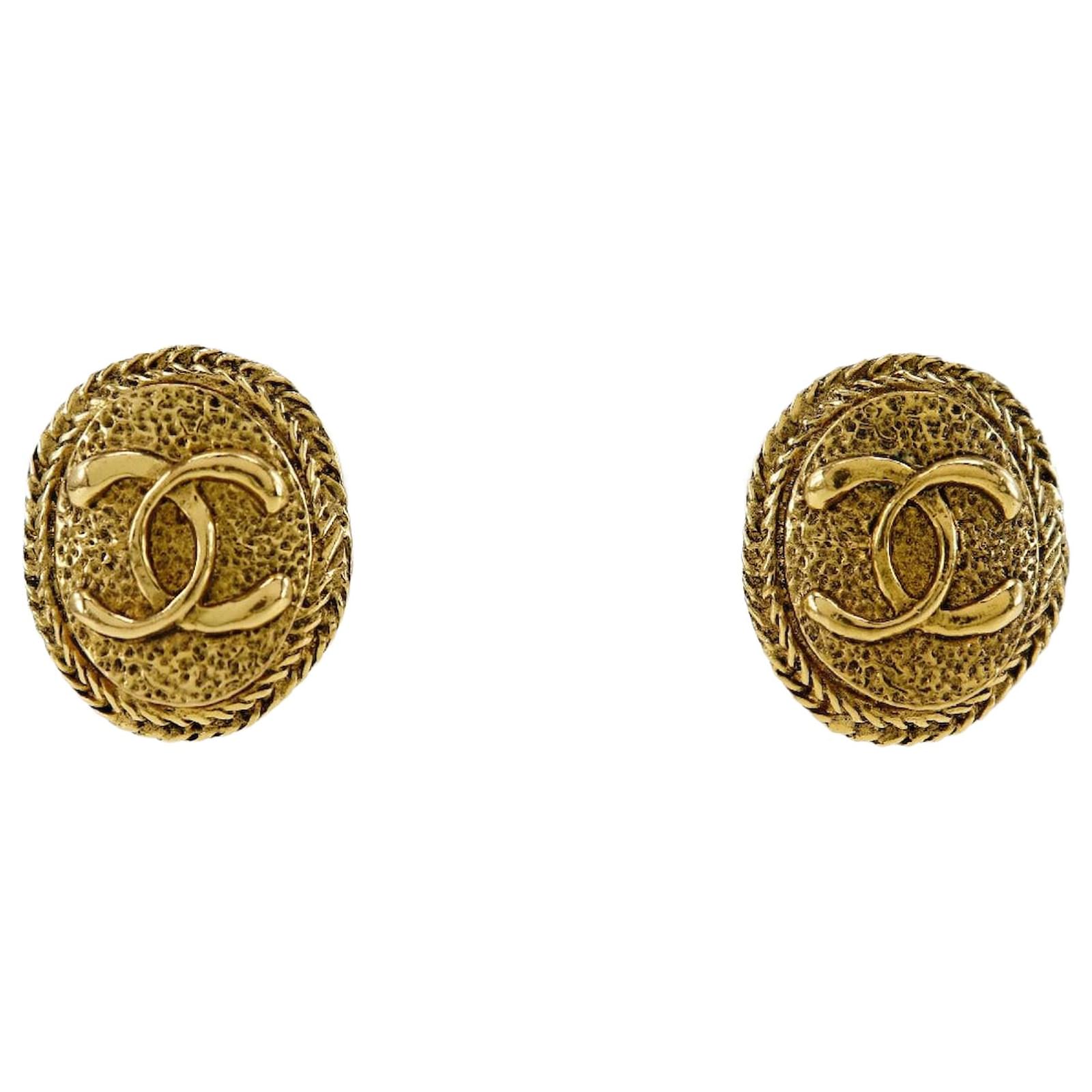 Chanel Coco Mark Vintage Earrings Gold Plated Golden Metal  ref.2291539
