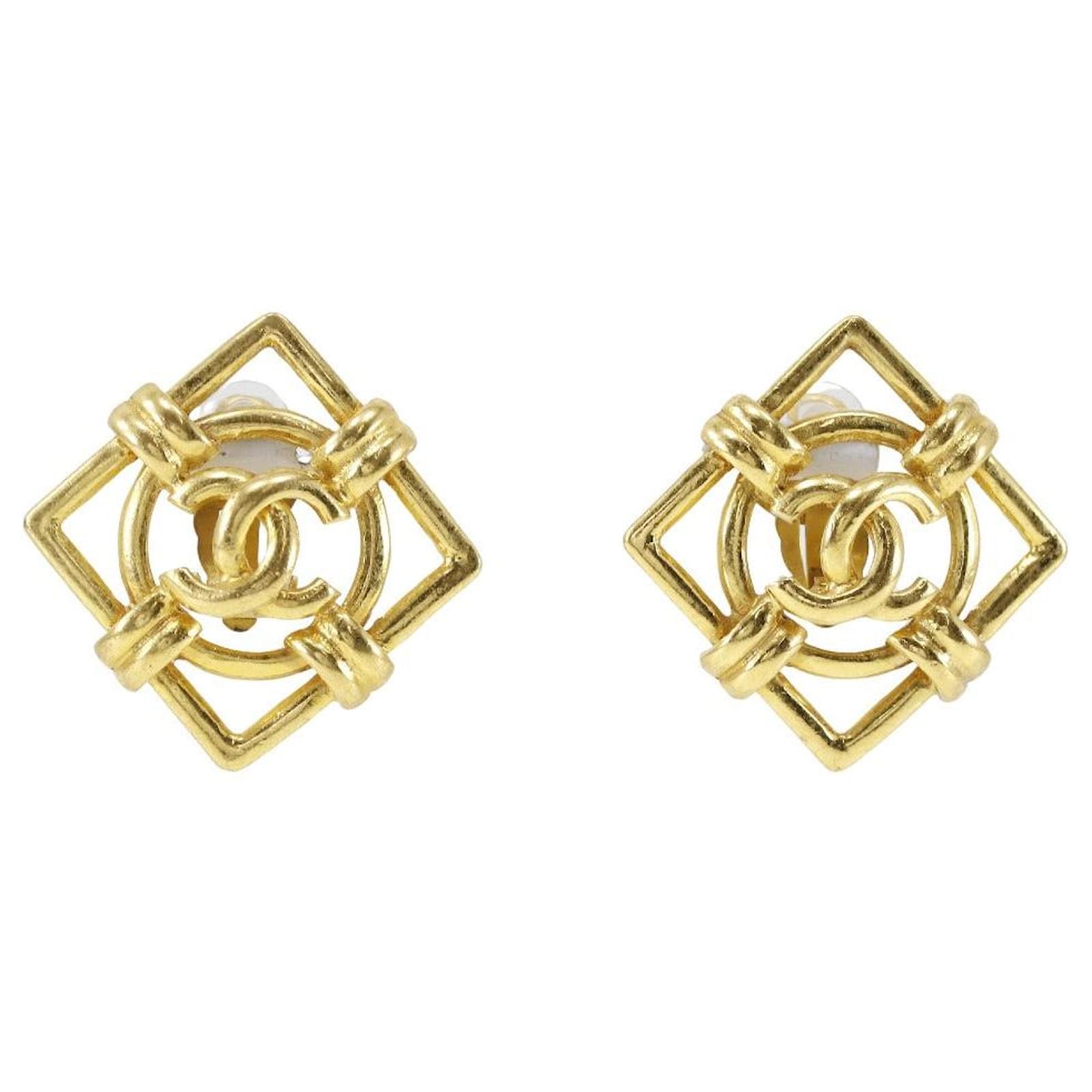 Chanel Gold Plated Earrings Golden Metal  ref.1804559