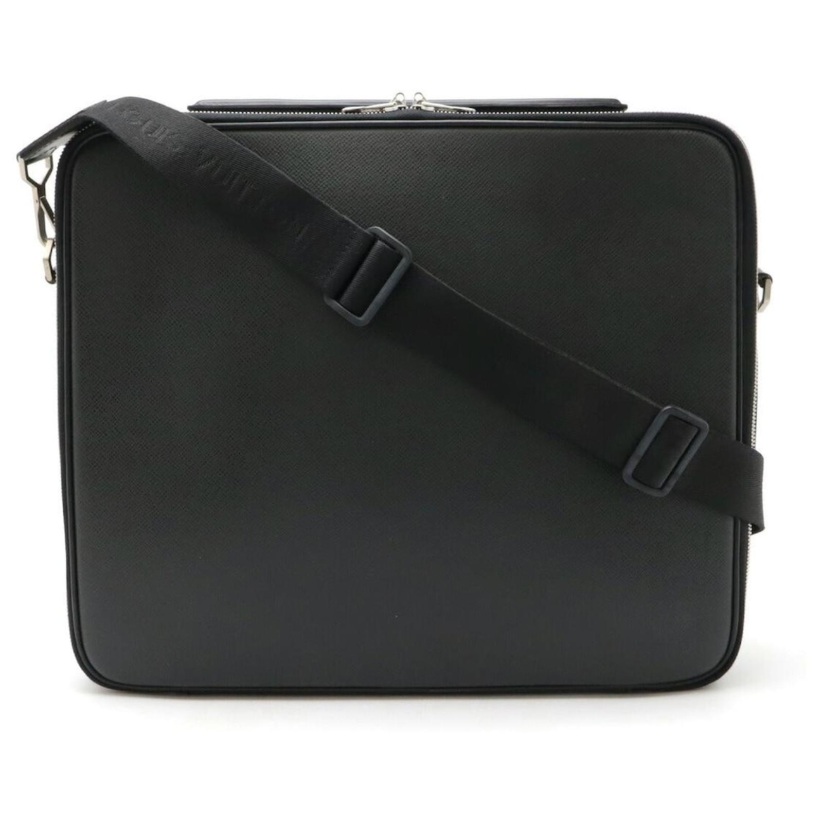 Louis Vuitton Port Ordinateur Odessa Taiga 2way Briefcase Black Leather  ref.2222568