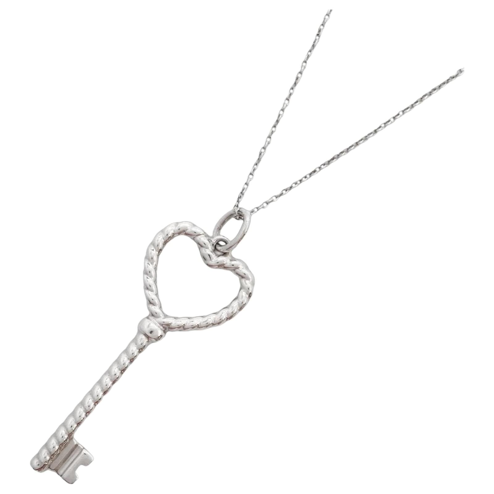 Tiffany & Co Tiffany Twisted Heart Key Necklace Silver  ref.2303376