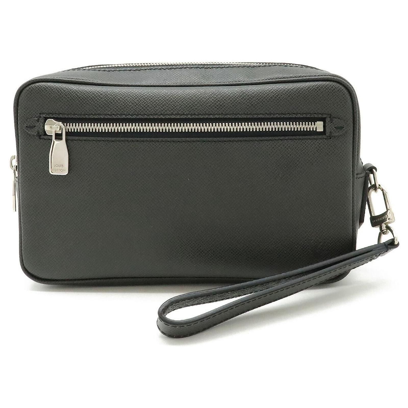 Louis Vuitton Pochette Kasai Taiga Clutch Bag Black Leather  ref.2215389