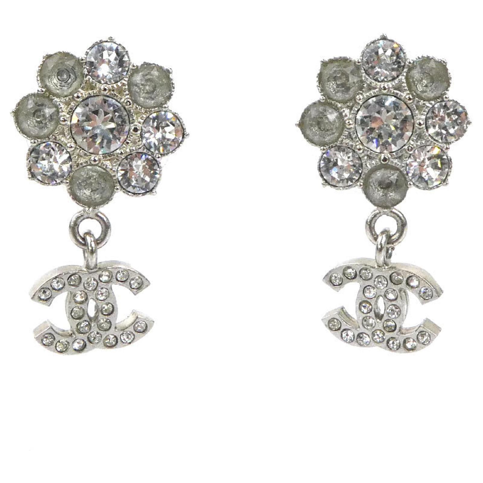 Chanel Silver Metal Drop Earrings Silvery  ref.2301366