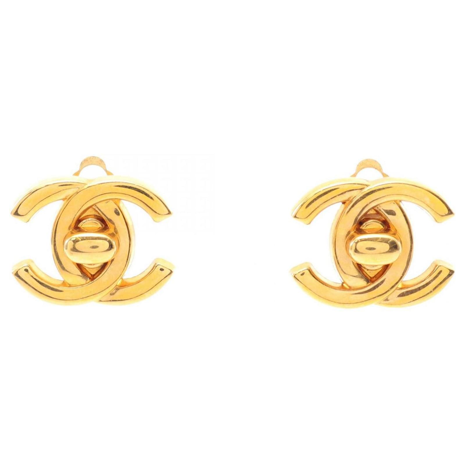 Chanel Coco Mark Gold Plated Stud Earrings Golden Gold-plated  ref.2301292