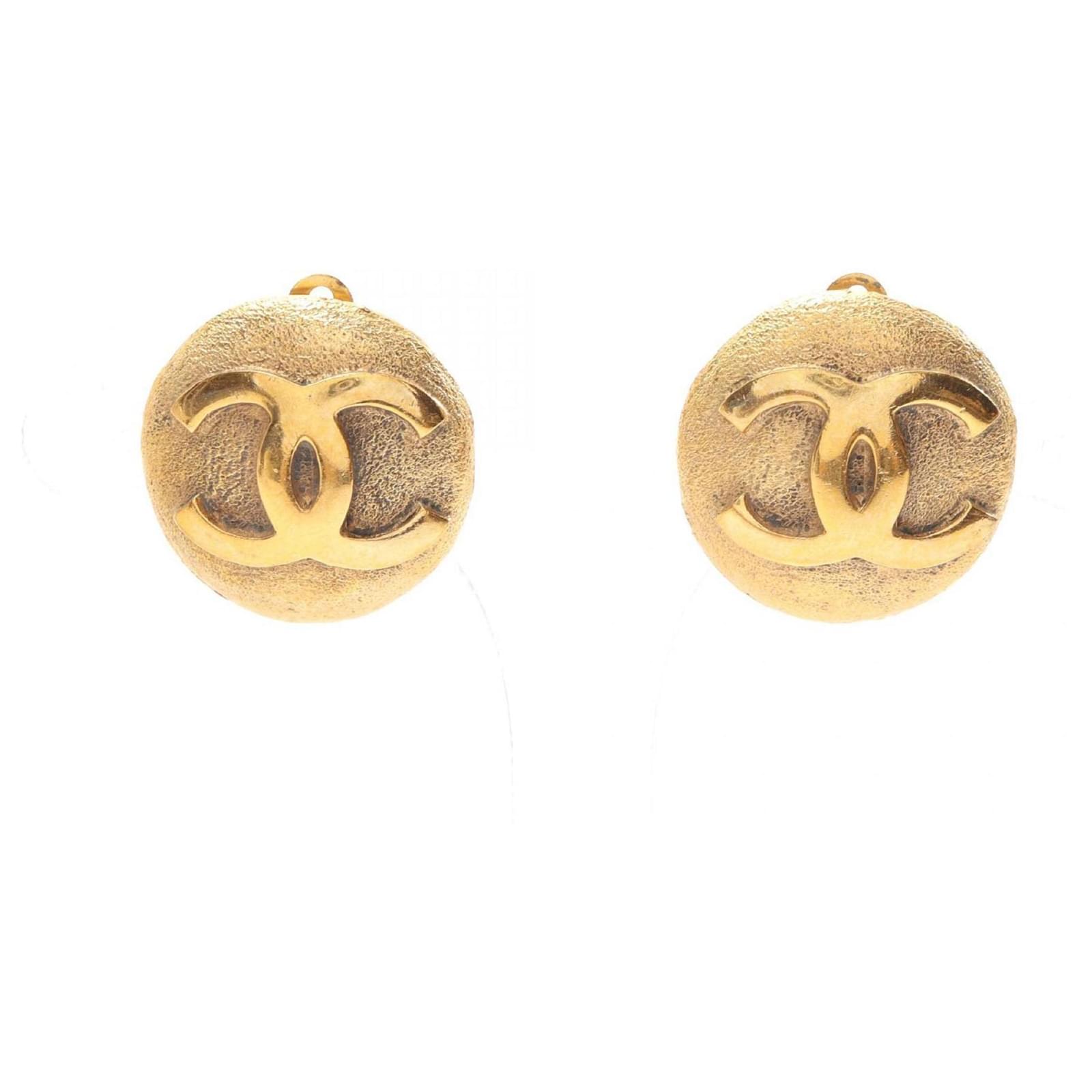 Chanel Coco Mark Gold Plated Clip Earrings Golden Gold-plated  ref.2301290