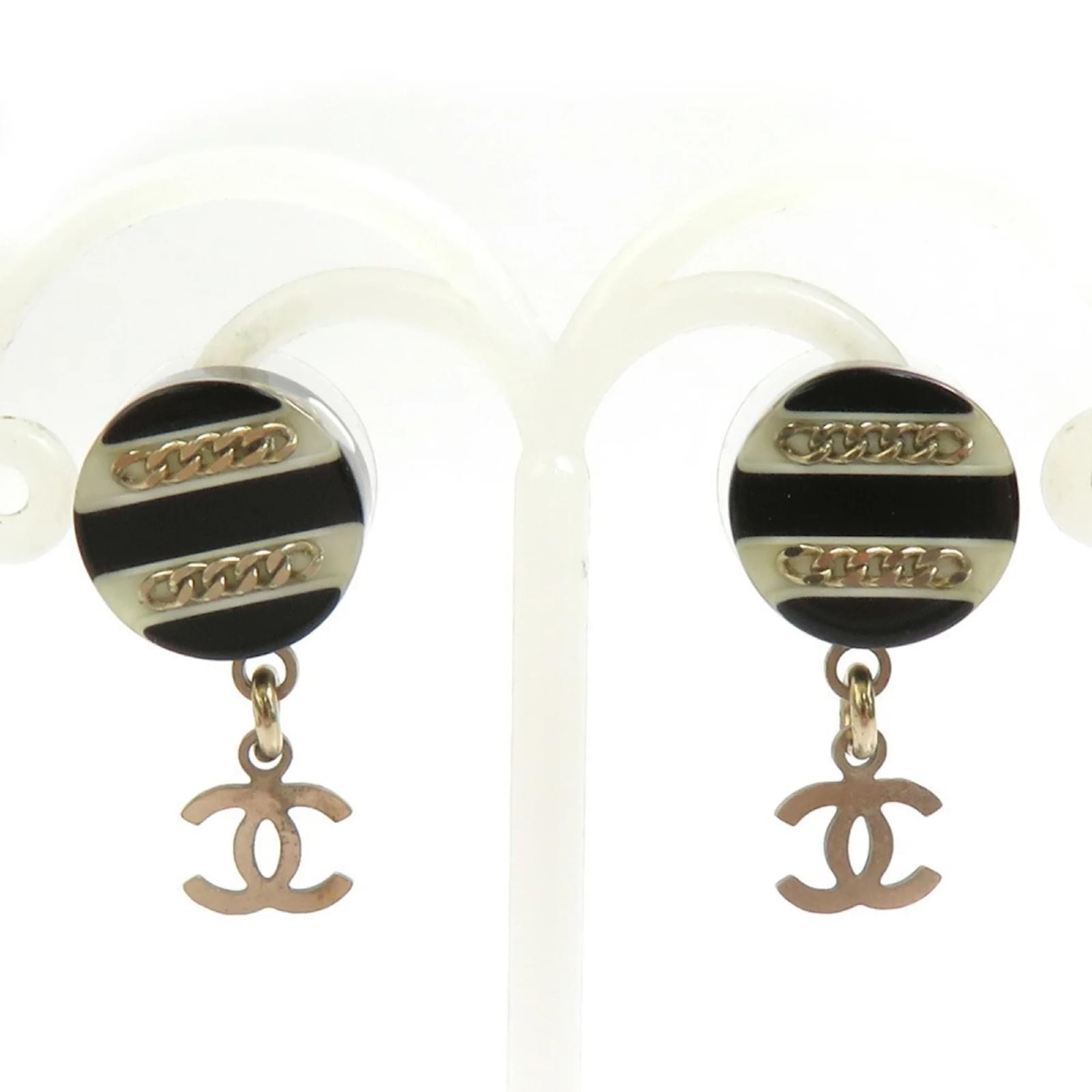 Chanel Black and White Gold Stud Earrings Golden Metal Resin  ref.2300776