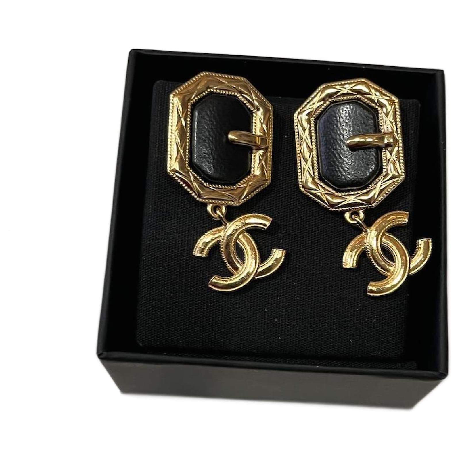 CHANEL Earrings T.  Metal Golden  ref.2023578