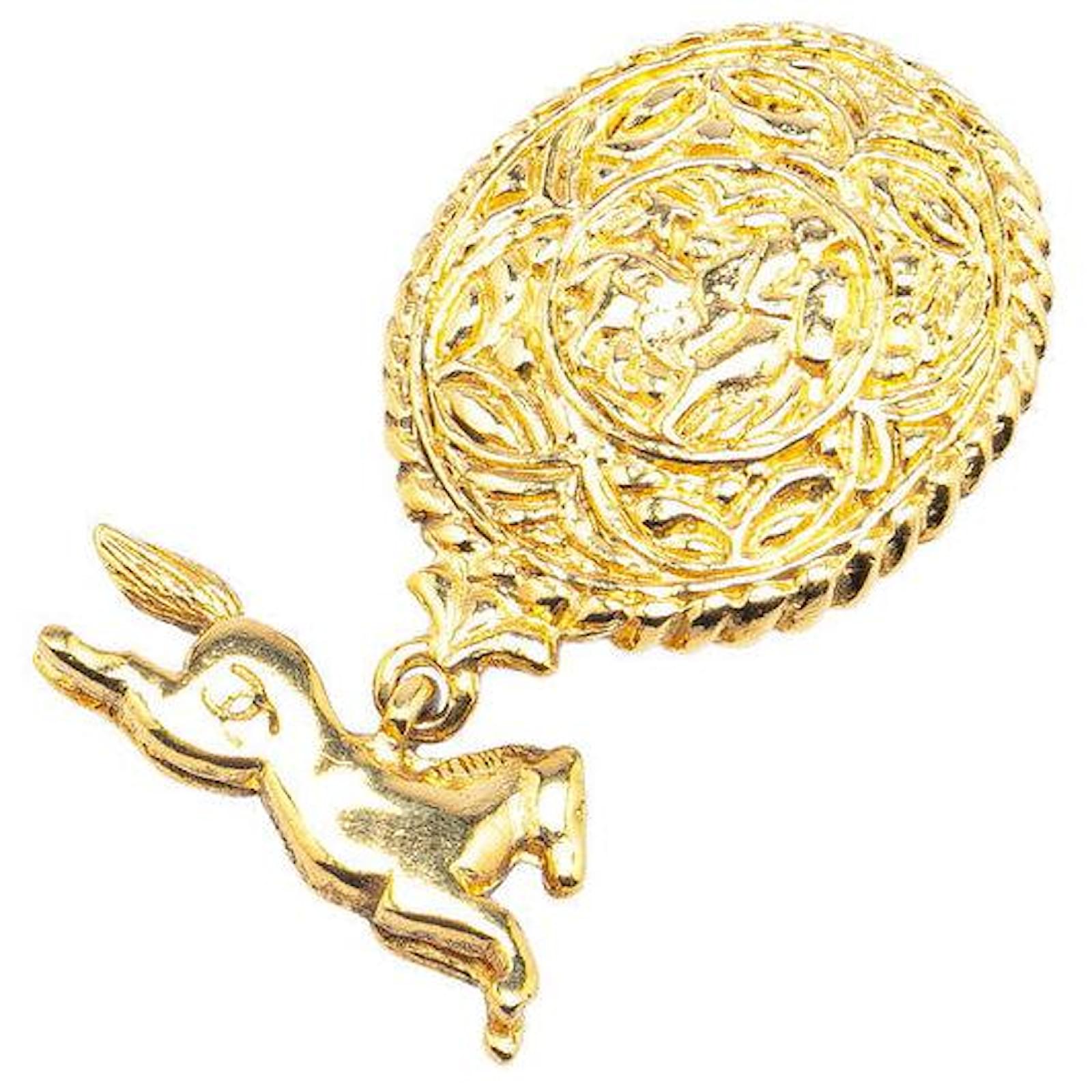 Chanel Gold-Plated Coco Mark Horse Swing Brooch Golden Metal  ref.2290792