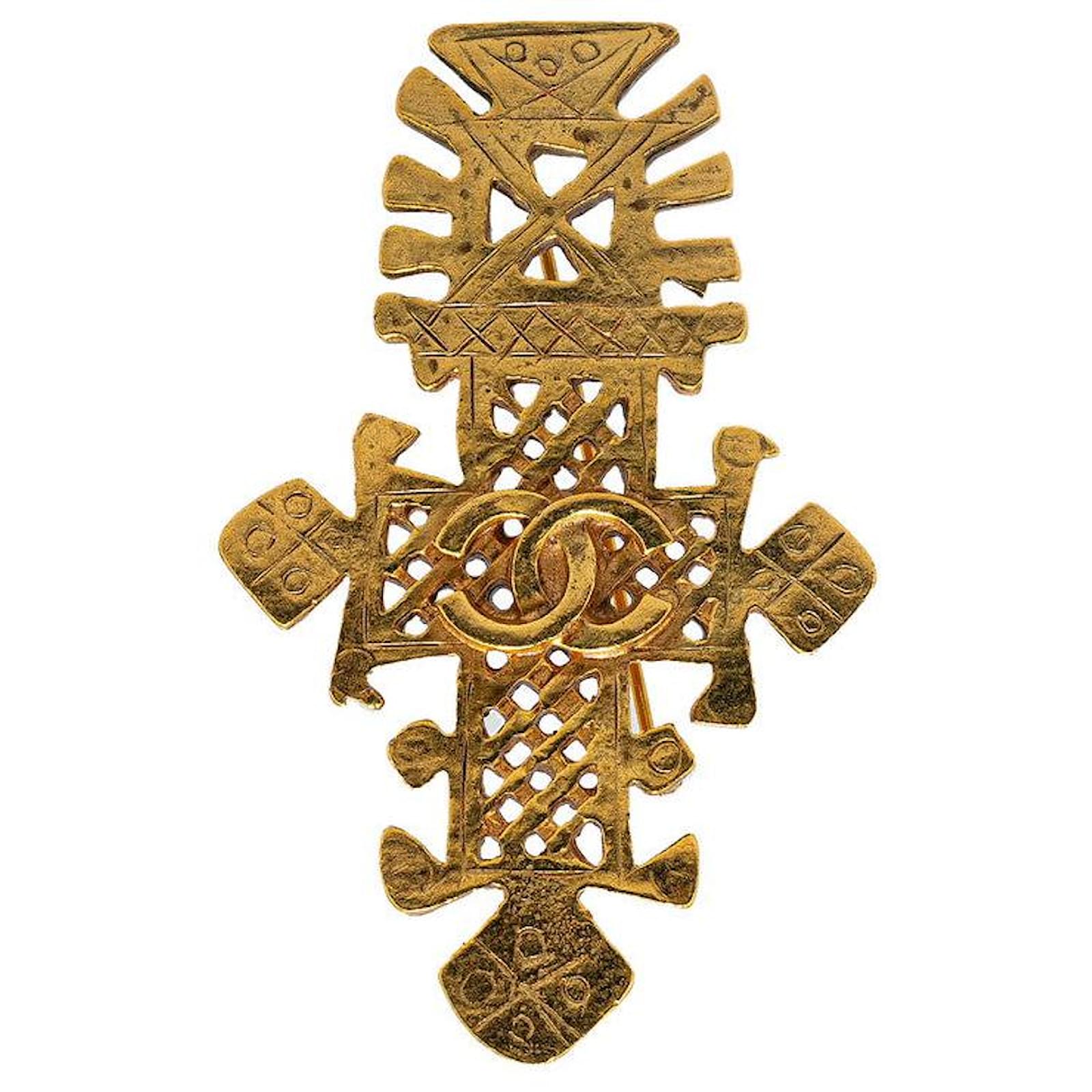 Chanel Gold Plated Coco Mark Brooch 94P Golden Metal  ref.1643678