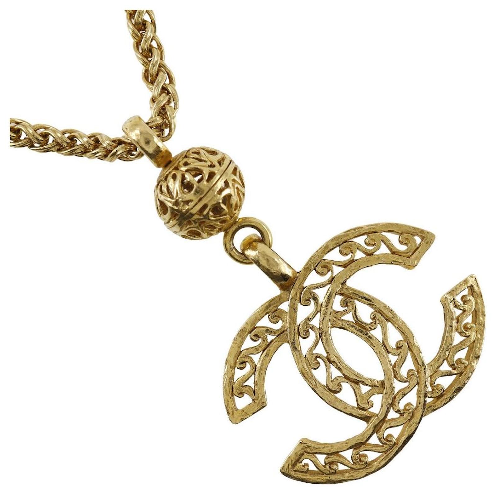 Chanel Coco Mark Necklace Gold Plated Vintage Golden Metal  ref.1803273