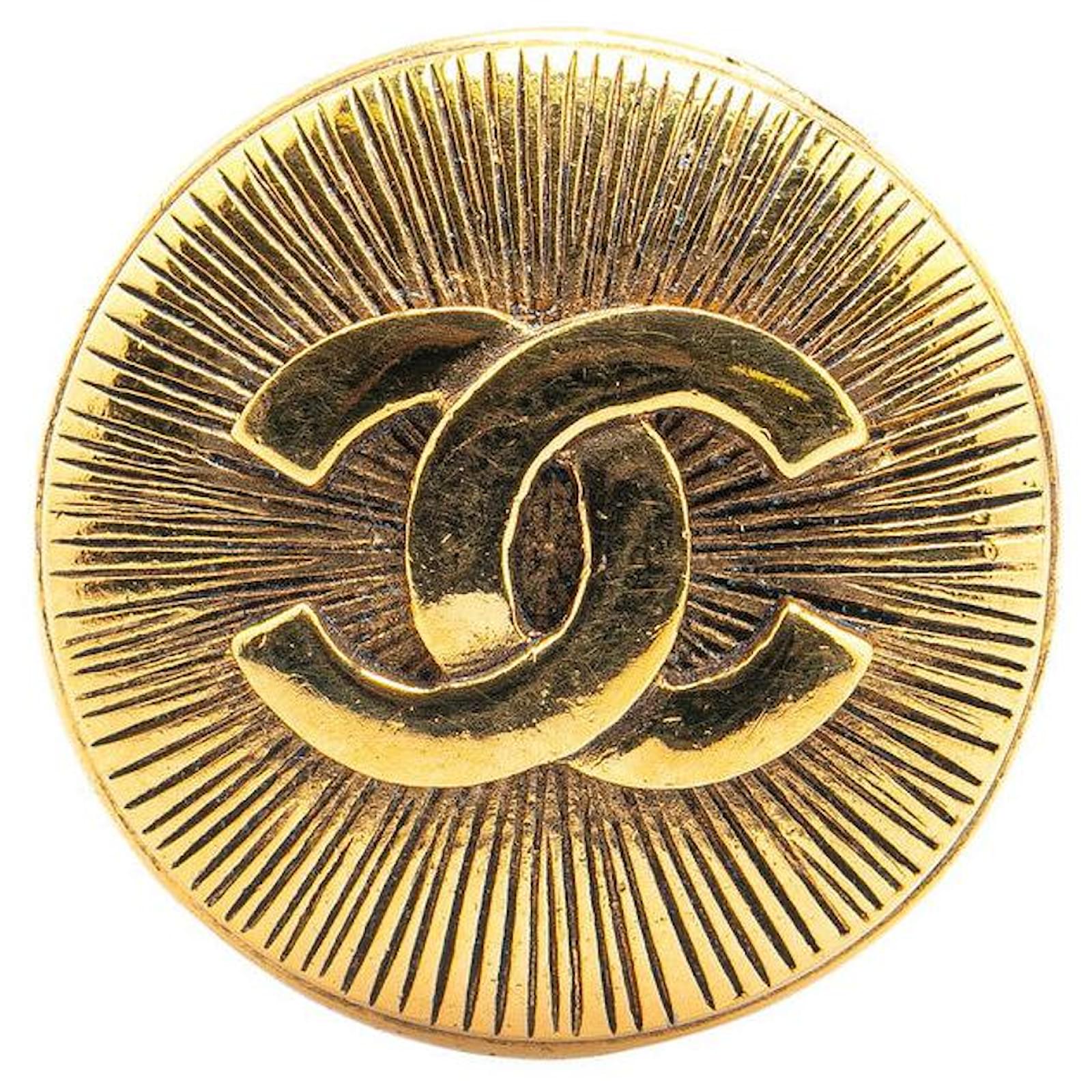 Chanel Gold Plated Coco Mark Round Brooch Golden Metal  ref.2288554