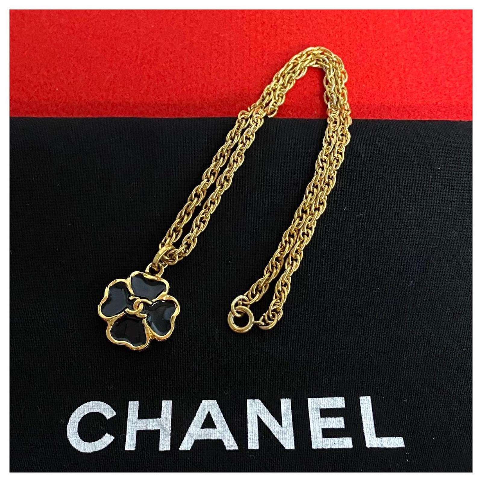 Chanel Vintage Clover Motif Chain Necklace Golden Metal  ref.1807224