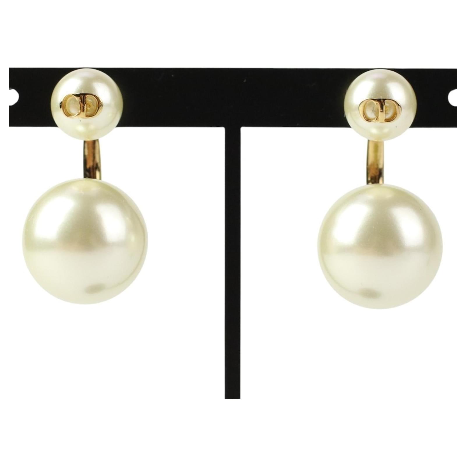 Christian Dior CD Logo Stud Earrings White Golden Pearl Gold-plated  ref.2214881